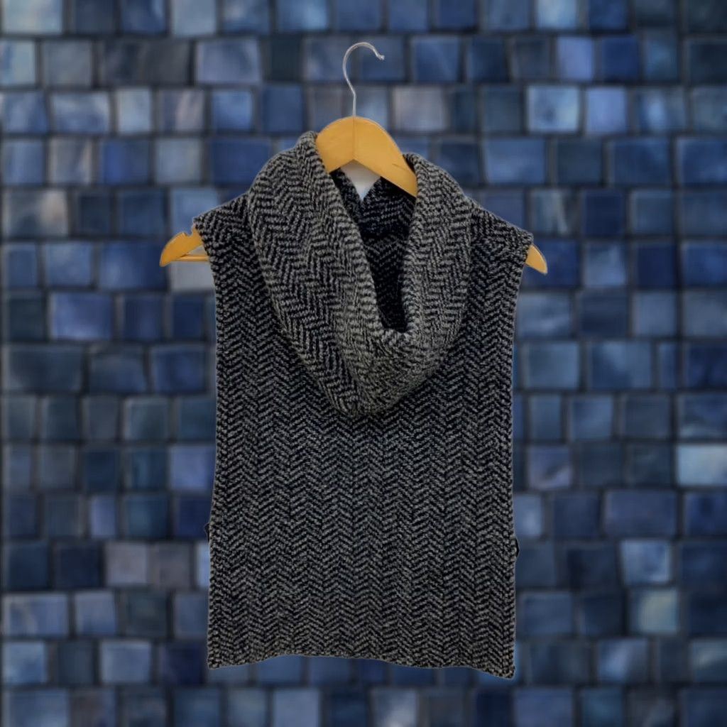 Engineered Garments Engineered Garments Hooded Interliner Wool Gray Herringbone Casual USED Mens Vest S Gray Size ONE SIZE - 1 Thumbnail