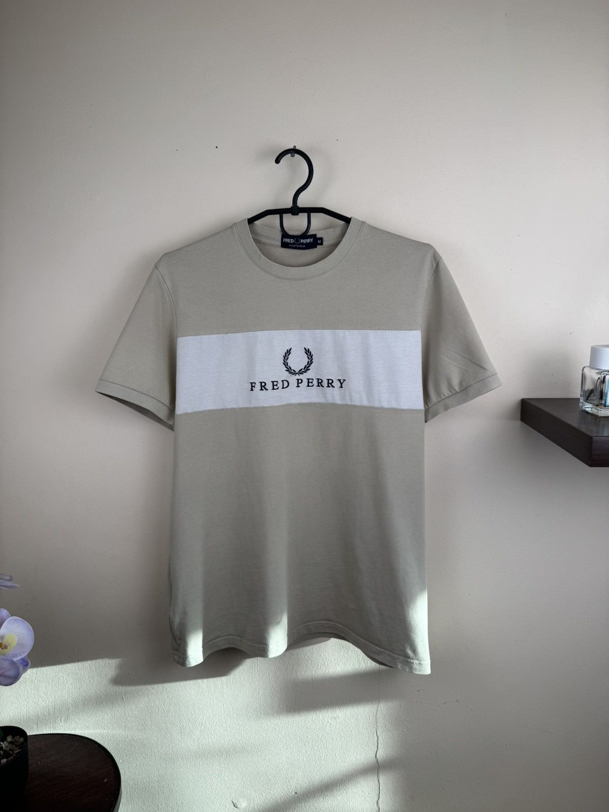Fred Perry Fred Perry T shirt Casual Street Football Beige White M Size US M / EU 48-50 / 2 - 1 Thumbnail