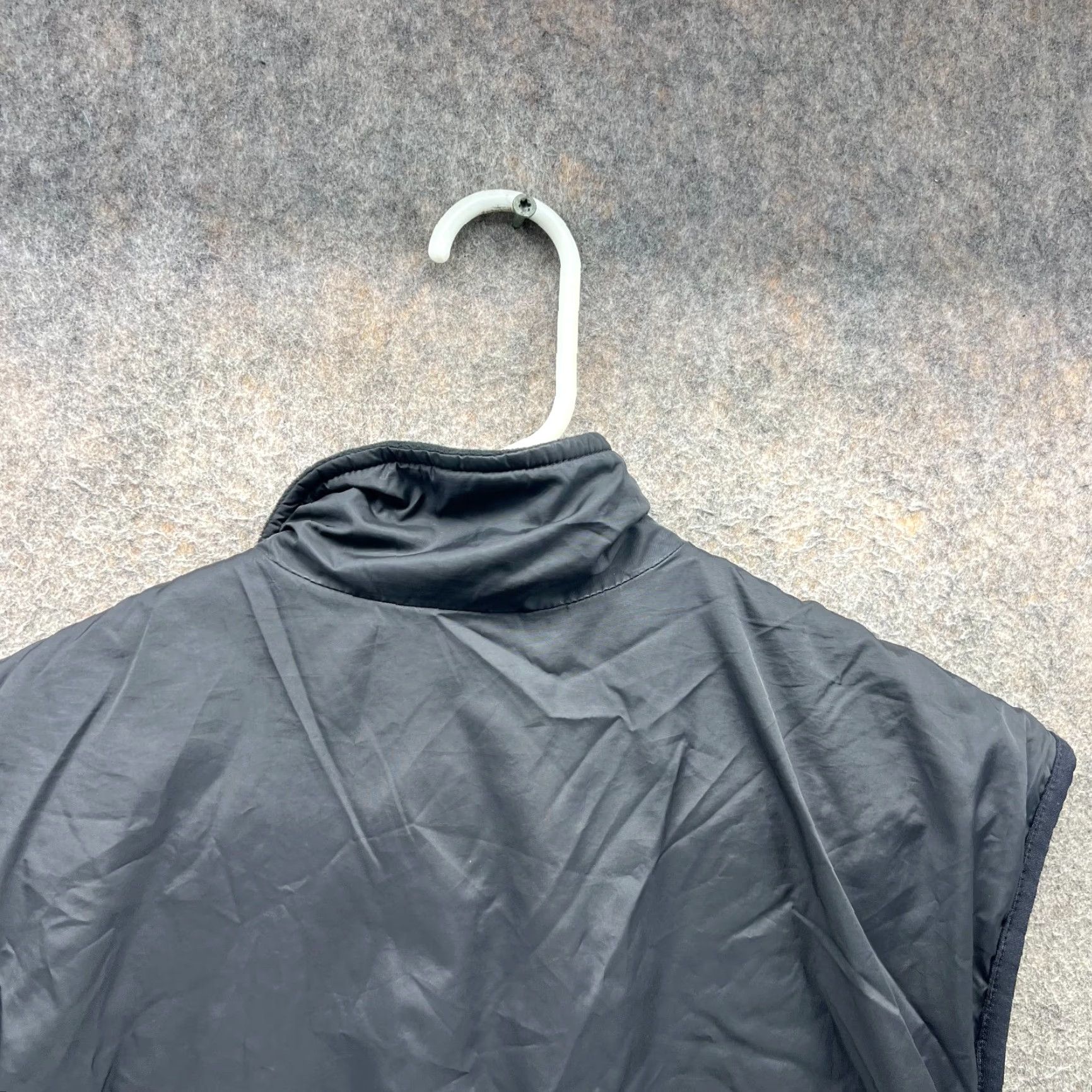 Vintage VINTAGE Polo Sport Vest Mens M Black Reversible Nylon Windbreaker Outdoor 90s Polo Sport Mens Size US M / EU 48-50 / 2 - 4 Thumbnail