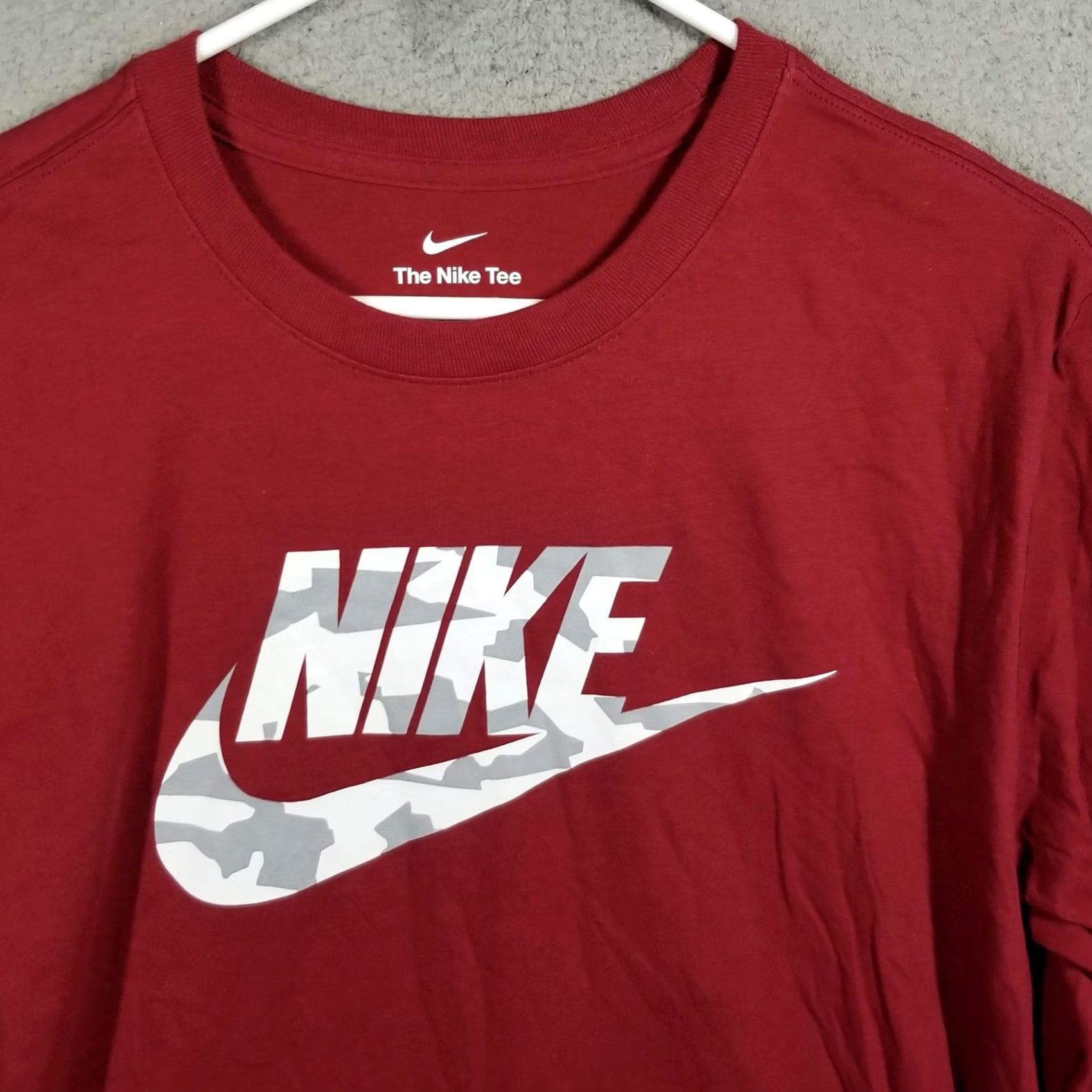 Nike Nike Shirt Mens Medium Red Long Sleeve Camo Swoosh The Nike Tee Size US M / EU 48-50 / 2 - 3 Thumbnail