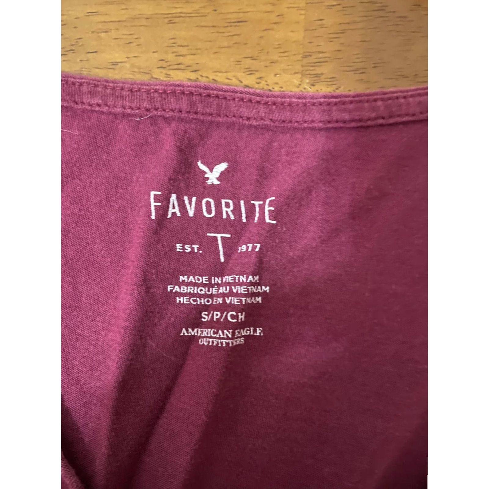 American Eagle Outfitters American Eagle Outfitters Favorite T Shirt Women's Small Burgandy V-Neck Short Sleeve Tee Size S / US 4 / IT 40 - 3 Thumbnail