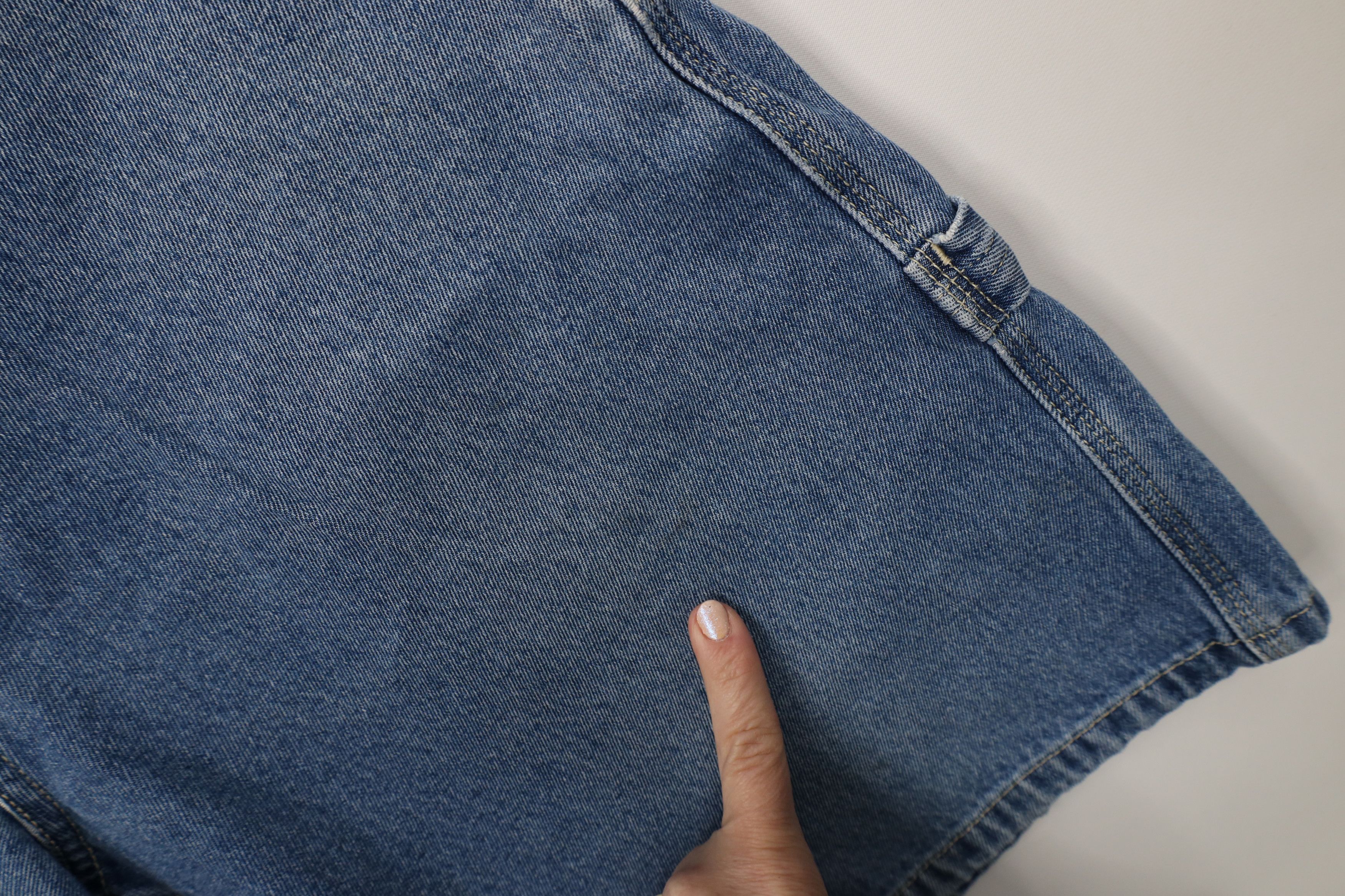 Levi's Vintage Y2K 2002 Dungaree Denim Jean Shorts Jorts Blue Size US 31 - 6 Thumbnail