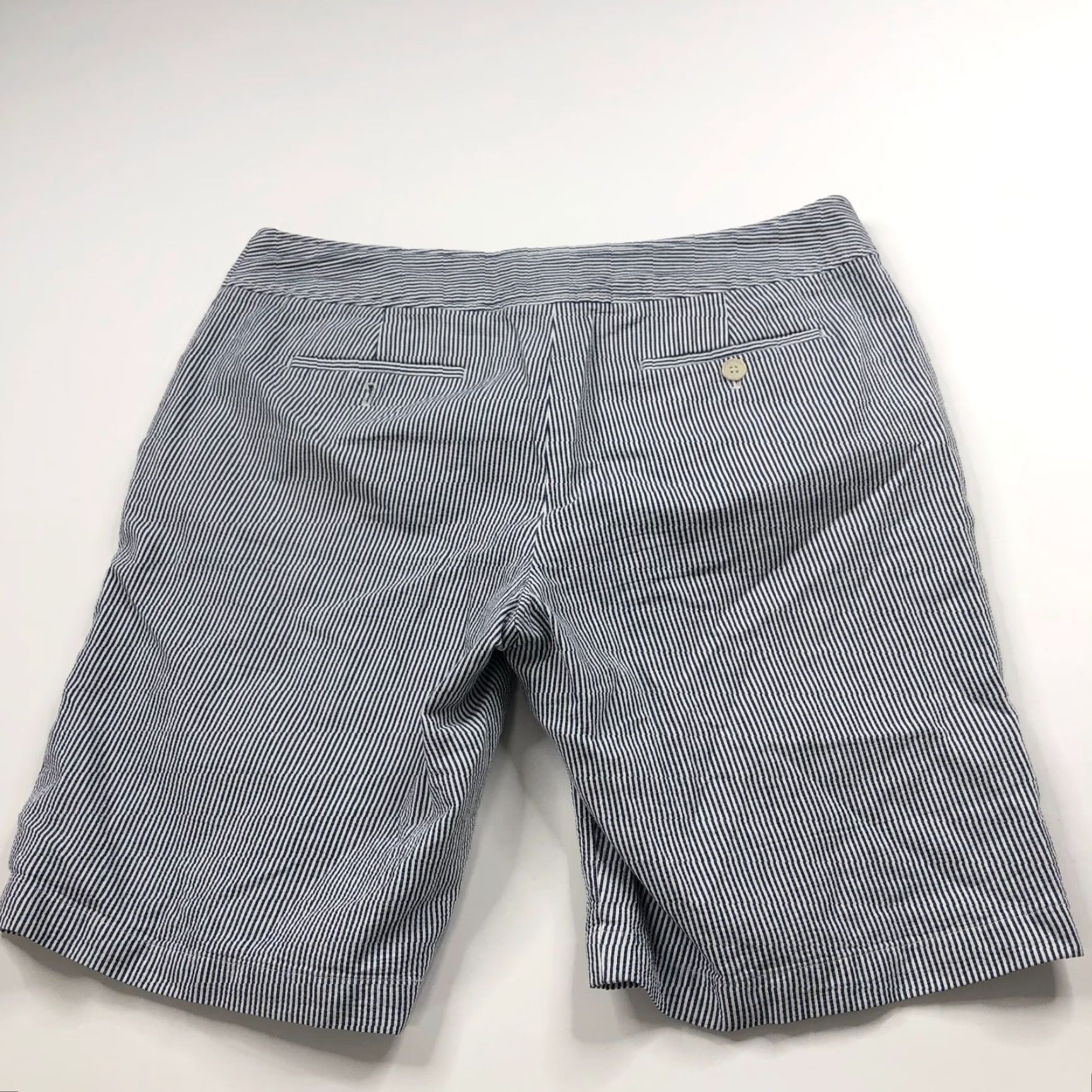 Talbots Talbots Bermuda Shorts 10" Cotton Mid Rise 33in Waist Blue Seersucker Adult Women Satin? Size 32" / US 10 / IT 46 - 6 Thumbnail