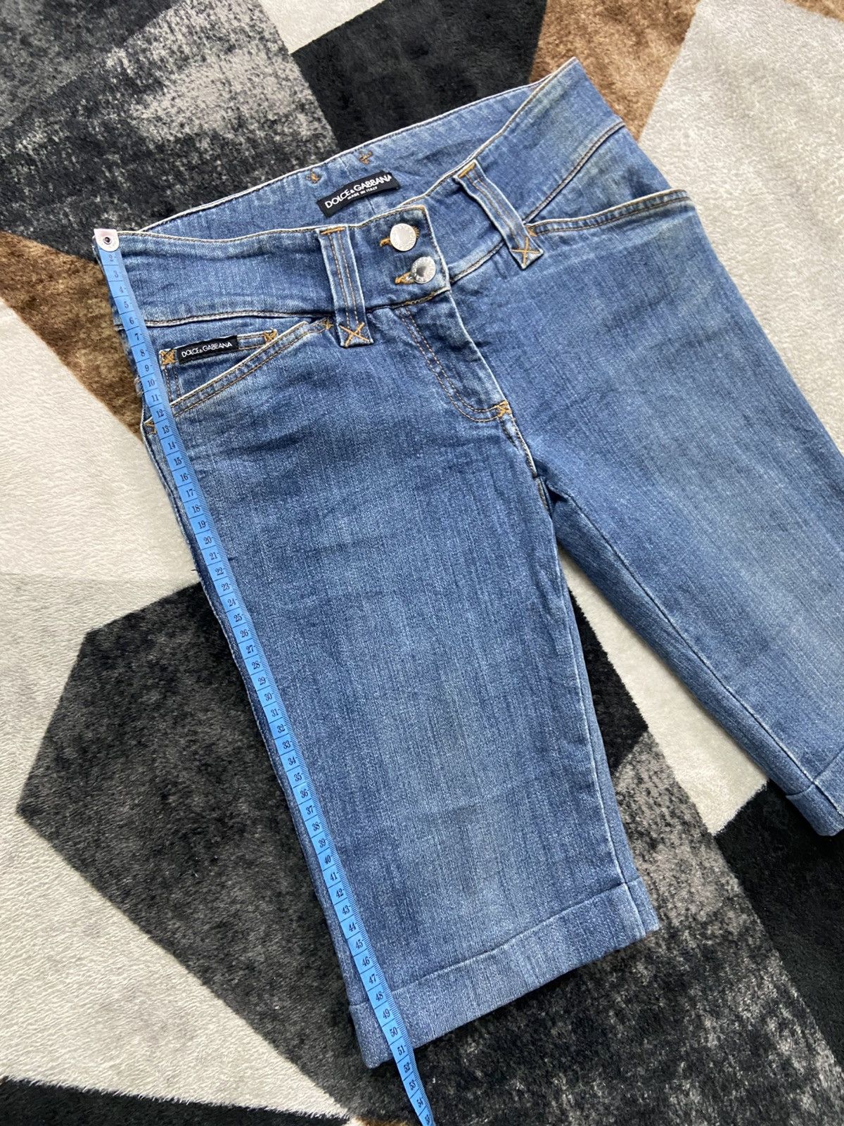 Dolce & Gabbana Dolce & Gabbana Embroidered Pocket Short Jeans Size 26" / US 2 / IT 38 - 7 Thumbnail