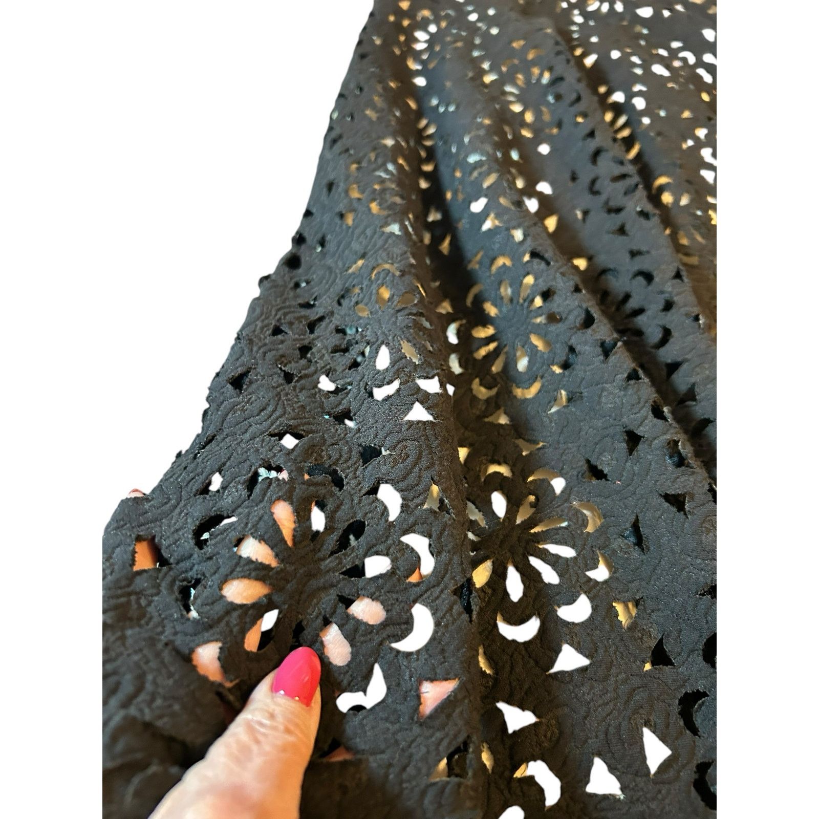 Alice + Olivia Alice + Olivia Viviana Cutout A-Line Skirt - Size 4 Size 27" / US 4 / IT 40 - 13 Thumbnail