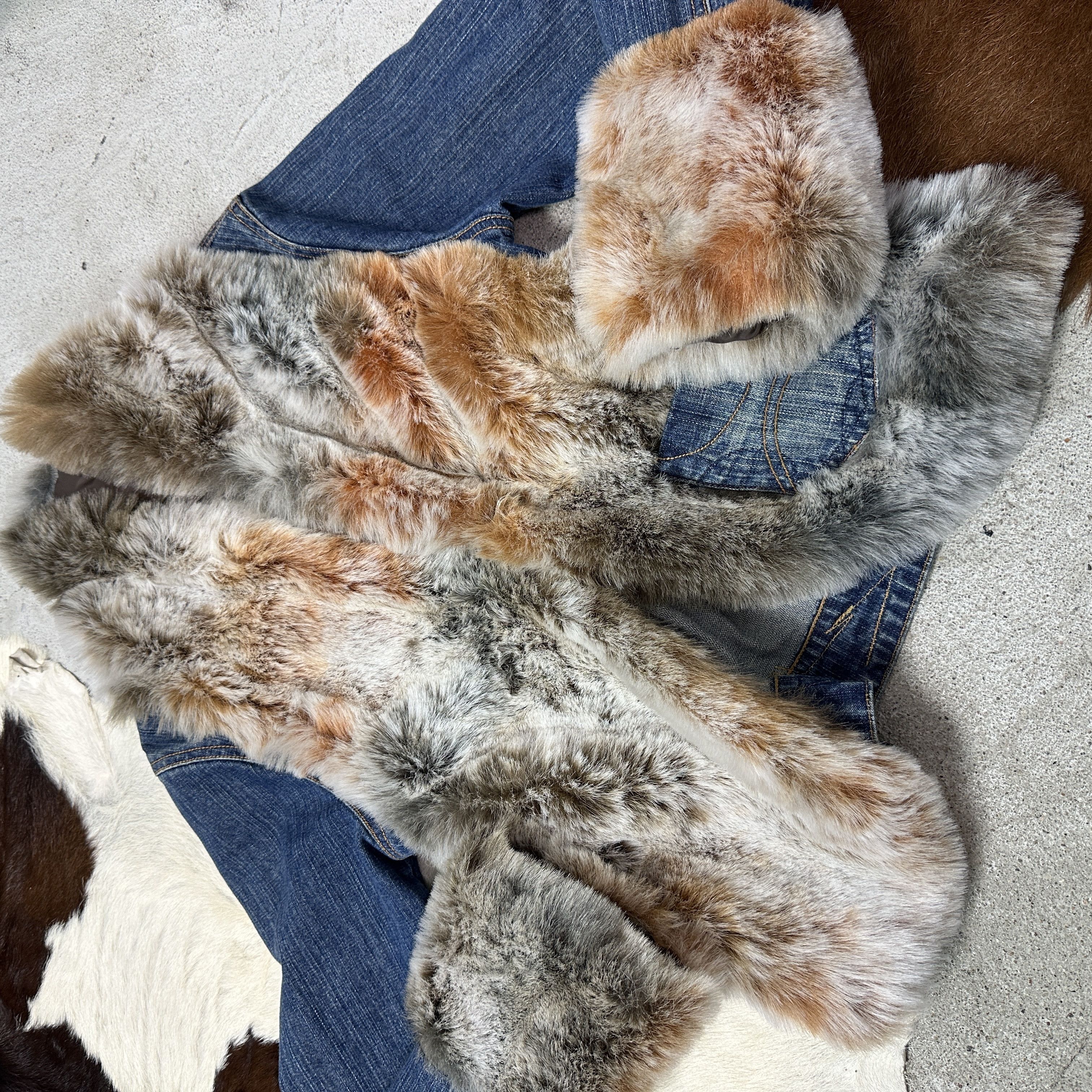 Vintage Vintage Avant Garde Denim Faux Fur Jeans Jacket 00s Size M / US 6-8 / IT 42-44 - 3 Thumbnail