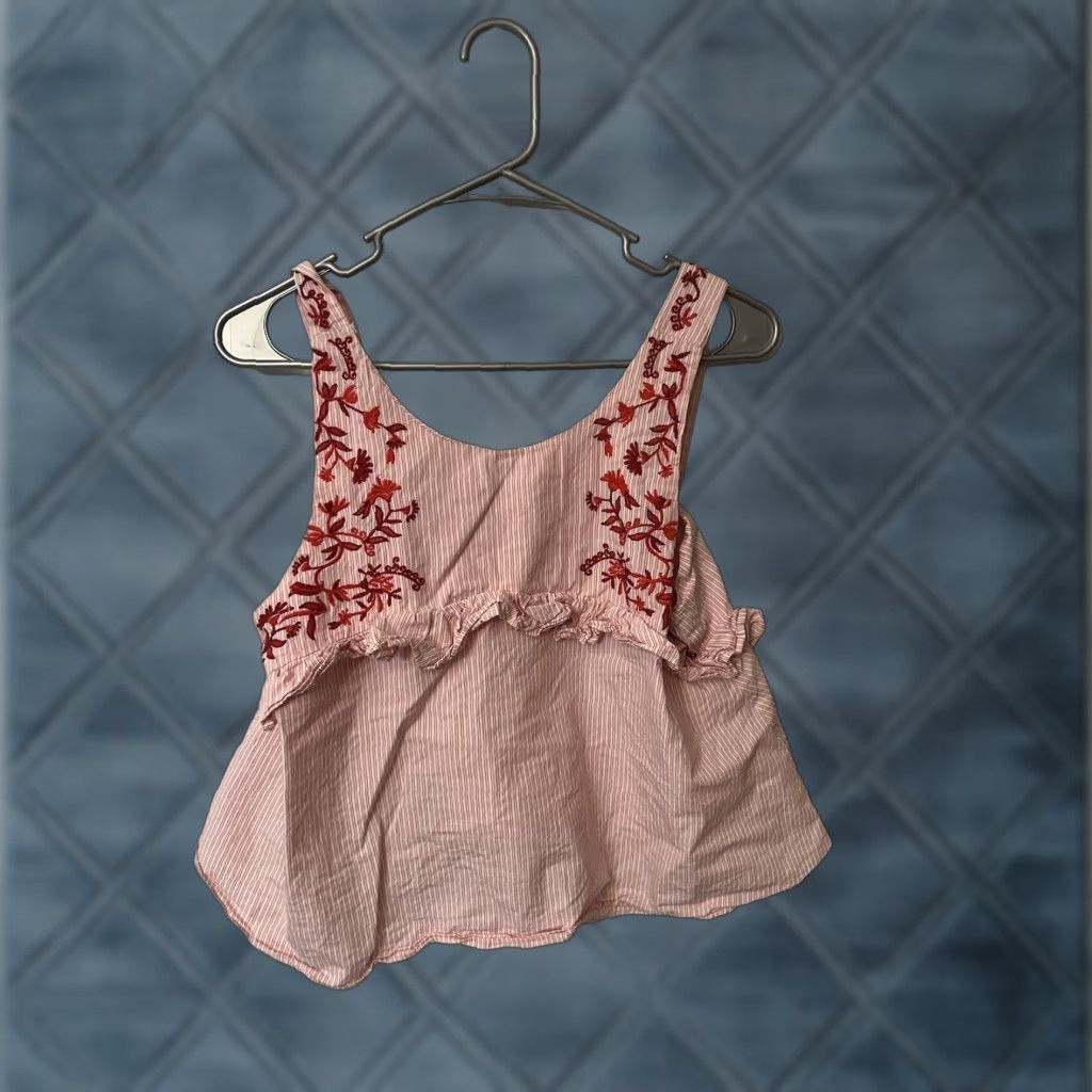 Zara ZARA Trafaluo Collection Tank Women M White Striped Candy-cane Red & White pre-Owned M Tank top Adult Womens Accessories? Size M / US 6-8 / IT 42-44 - 1 Thumbnail
