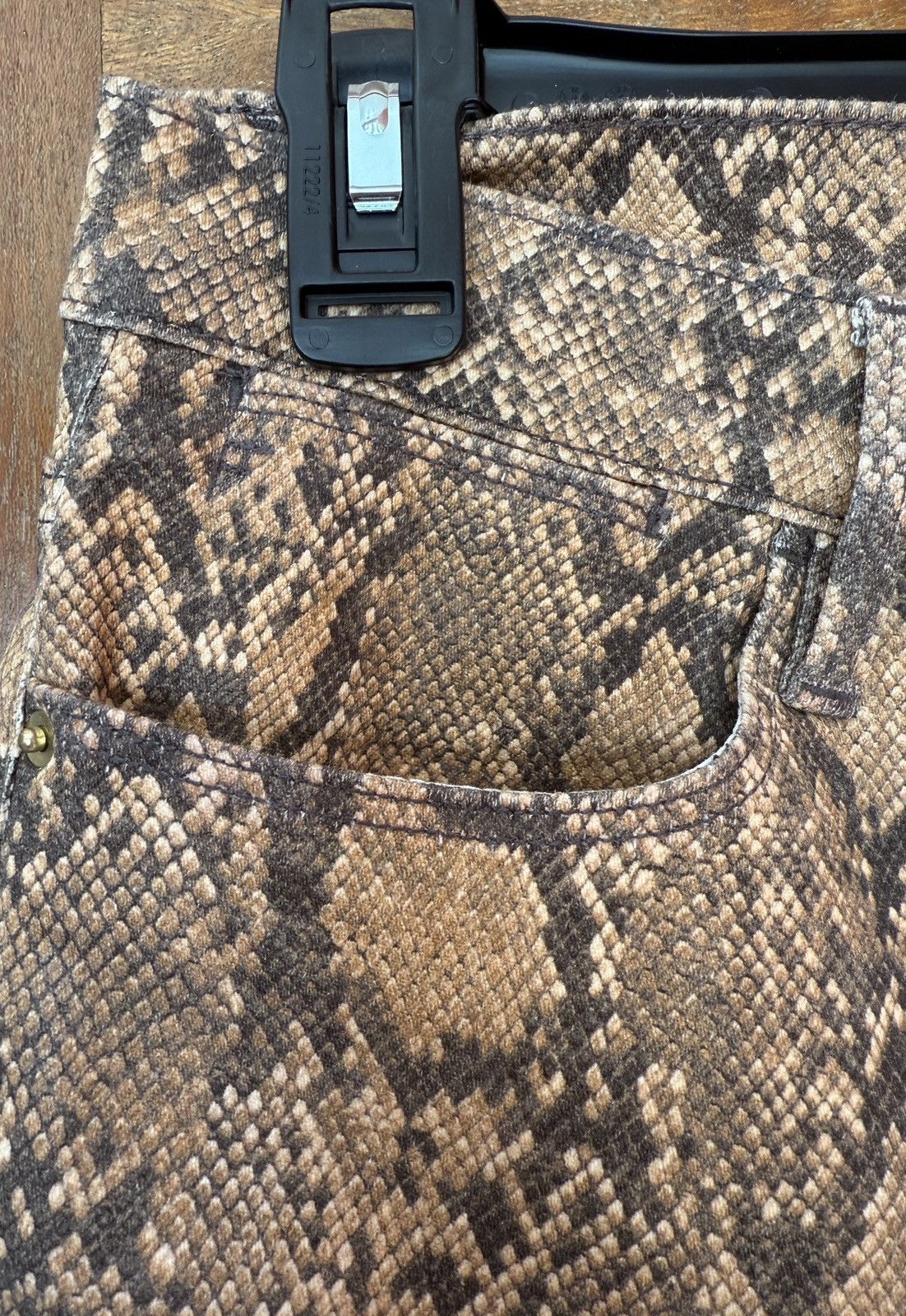 Frame Frame Snakeskin PythonDesign LeHigh Skinny Crop HiRise Jean Size 29" - 4 Thumbnail