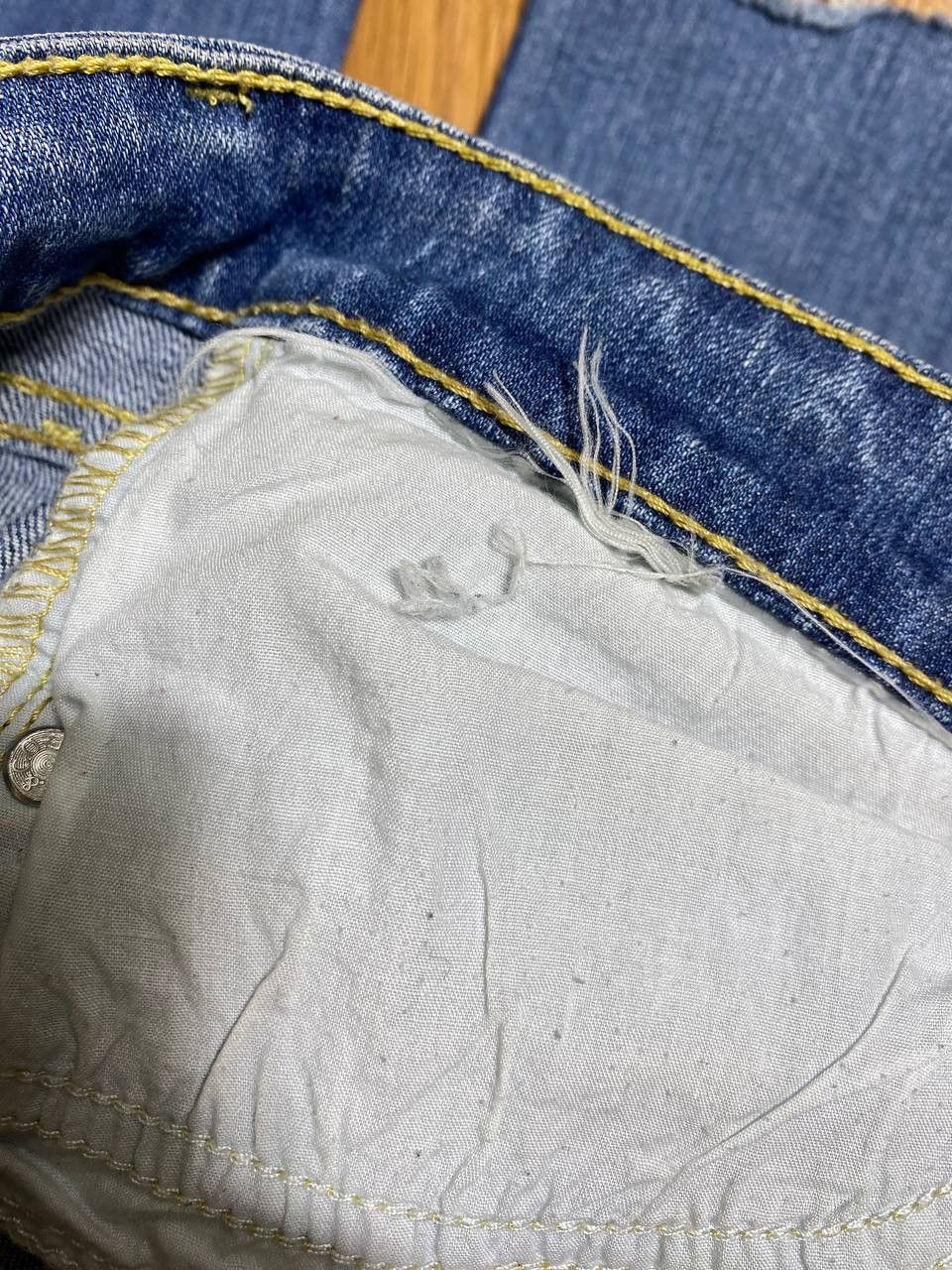 Levi's 90s Vintage Levi's Jeans Made In USA Distressed Denim Size US 27 - 16 Thumbnail