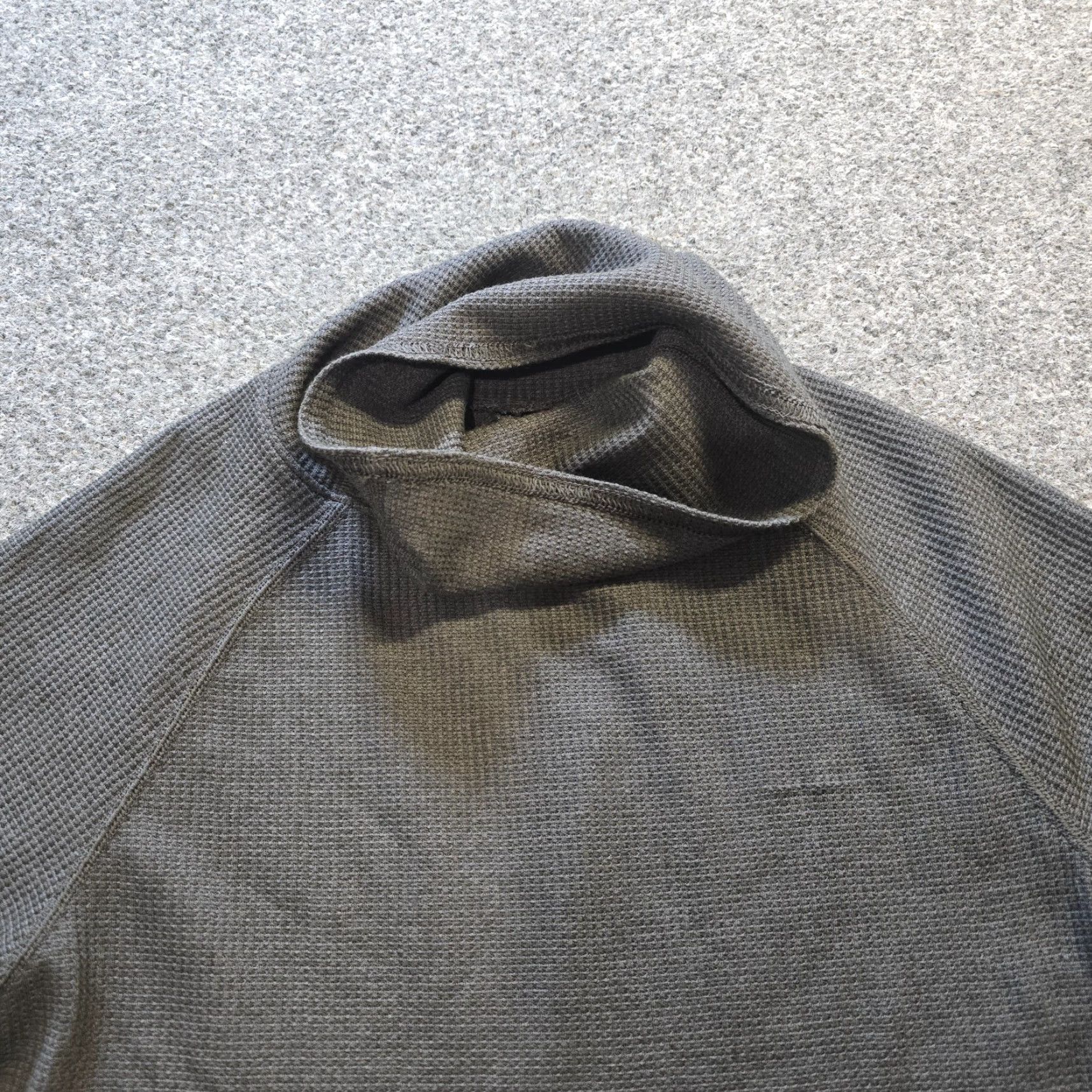 Vintage Kuhl Top Womens Medium Gray Cowl Neck Thermal Waffle Knit Long Sleeve Outdoors Size M / US 6-8 / IT 42-44 - 2 Thumbnail