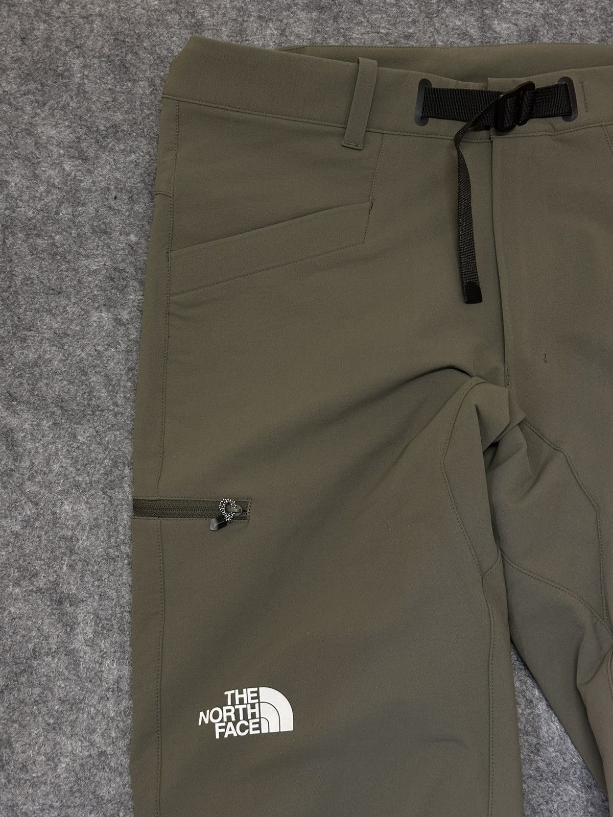 The North Face The North Face men's Summit Series hiking pants . Size US 33 - 3 Thumbnail