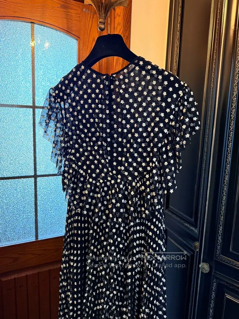 Valentino Valentino Pleated floral dress Size S / US 4 / IT 40 - 3 Thumbnail
