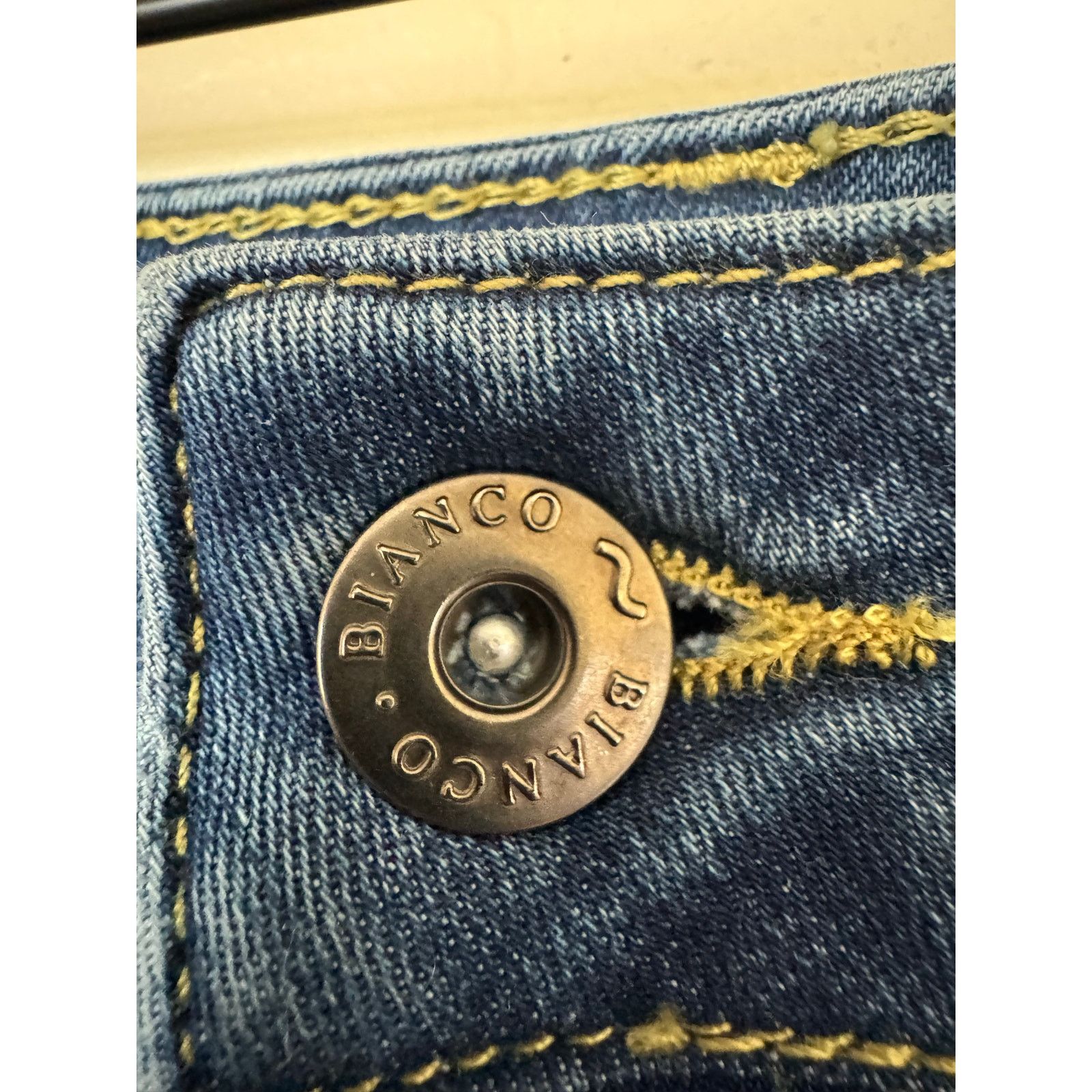 Other Bianco Lian Bootcut Jeans Womens 27 Raw Hem Mid Rise Denim Size 27" / US 4 / IT 40 - 14 Thumbnail