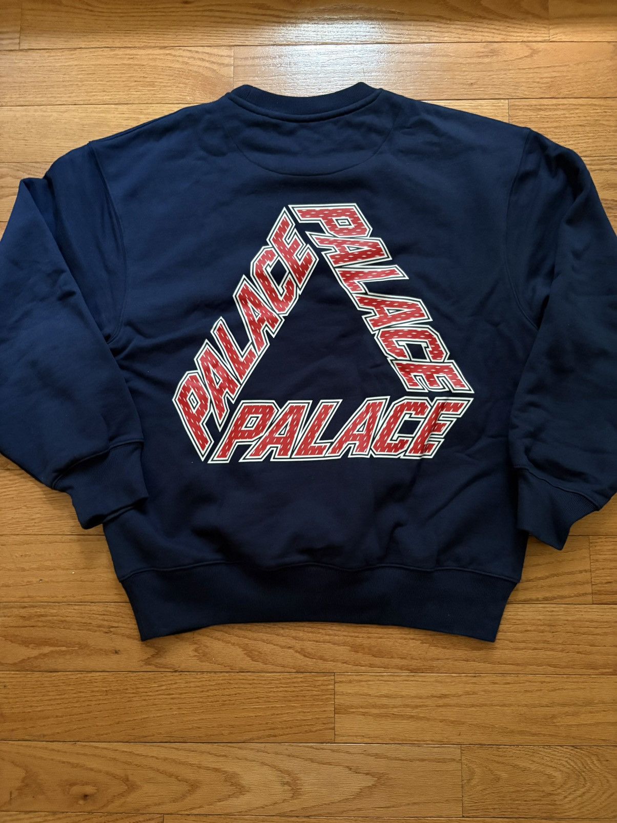 Palace Palace Skateboard OG P3 CREW FOX SIZING S/S 26 Description Size US M / EU 48-50 / 2 - 14 Thumbnail