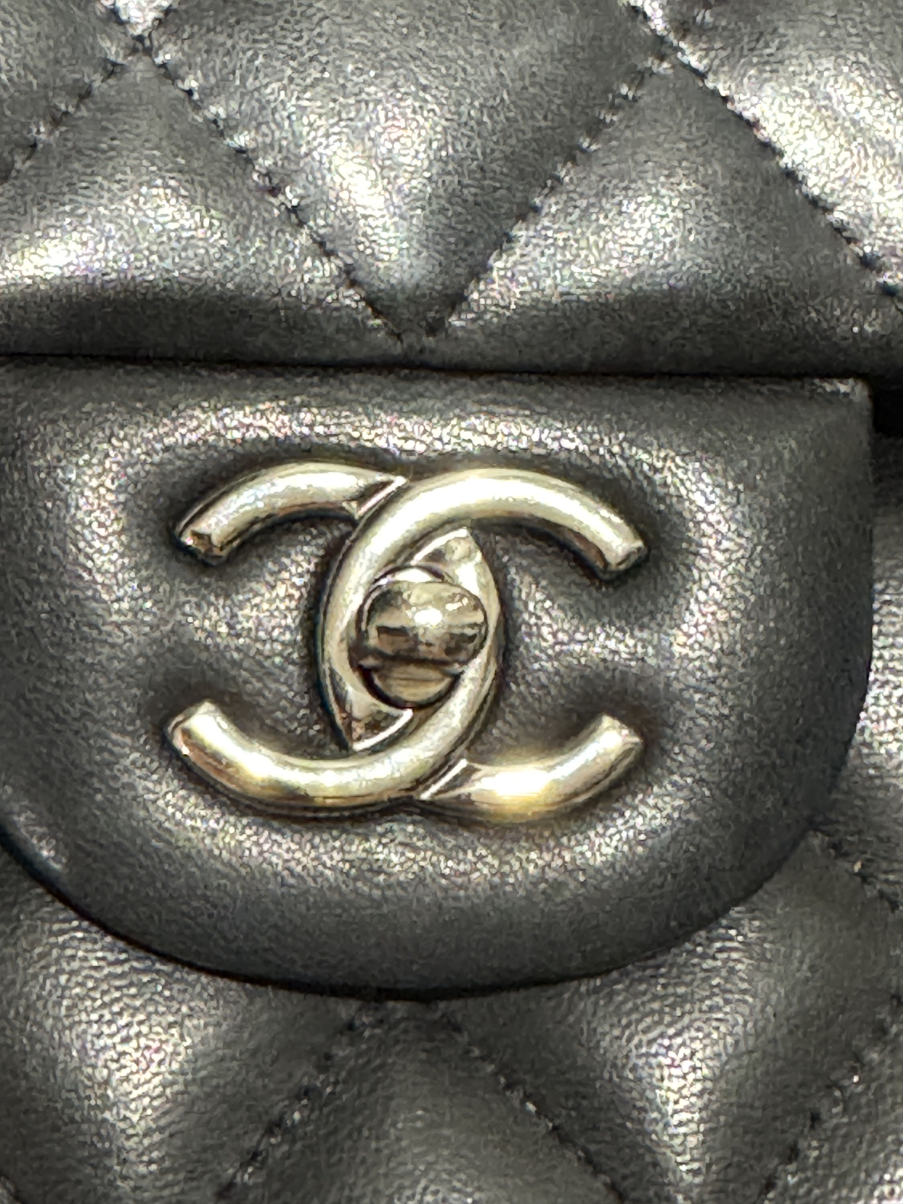 Chanel Black lambskin leather Chanel Timeless bag Size ONE SIZE - 11 Thumbnail