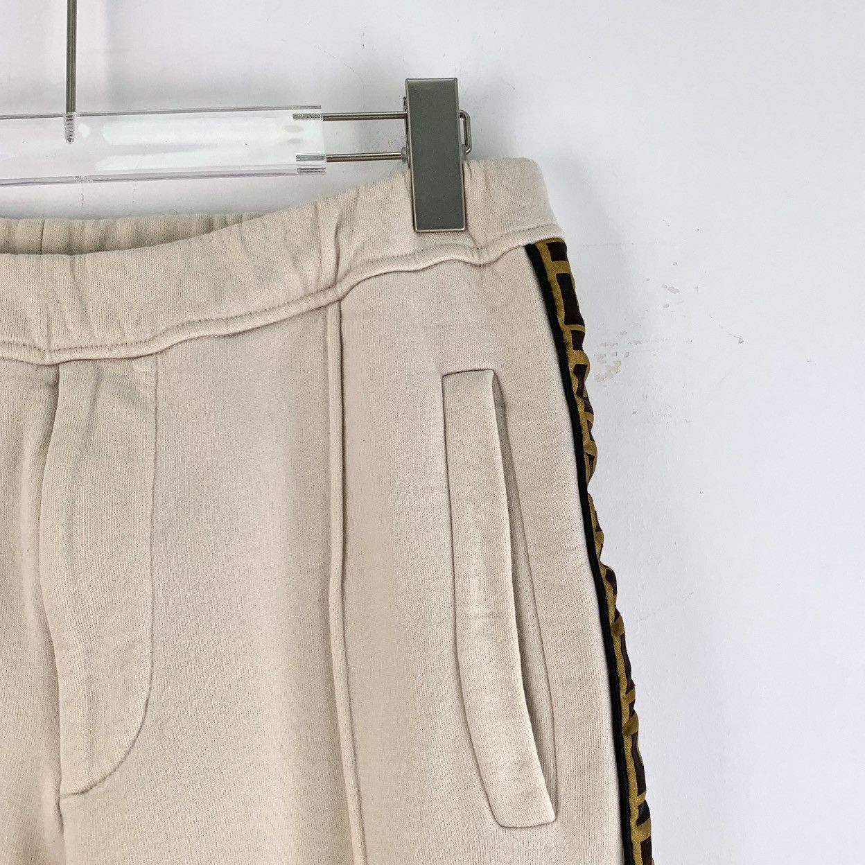 Fendi Fendi Color-block Logo Tape Cuffed Casual Sports Pants K26WX Size 27" / US 4 / IT 40 - 3 Thumbnail