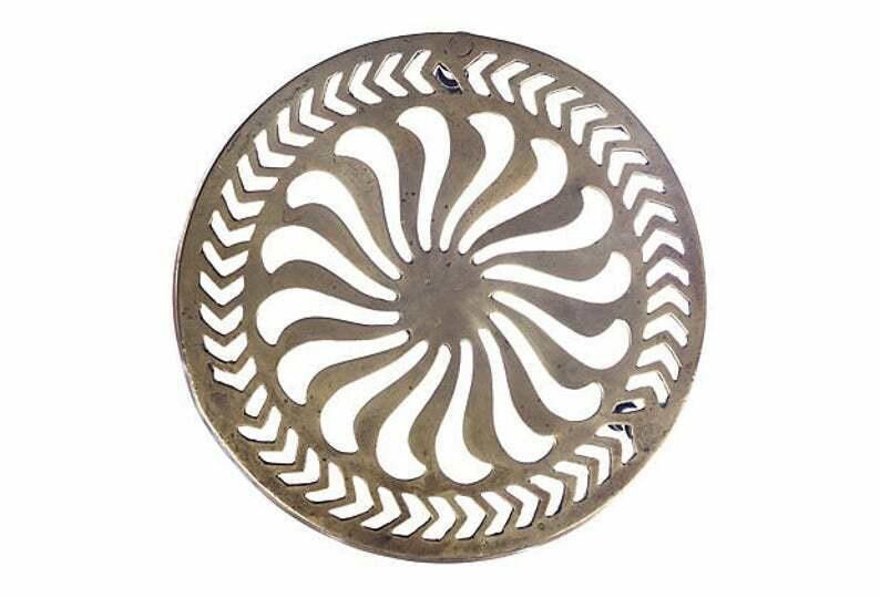 Designer Victorian Brass Round Trivet Pot Holder Size ONE SIZE - 2 Thumbnail
