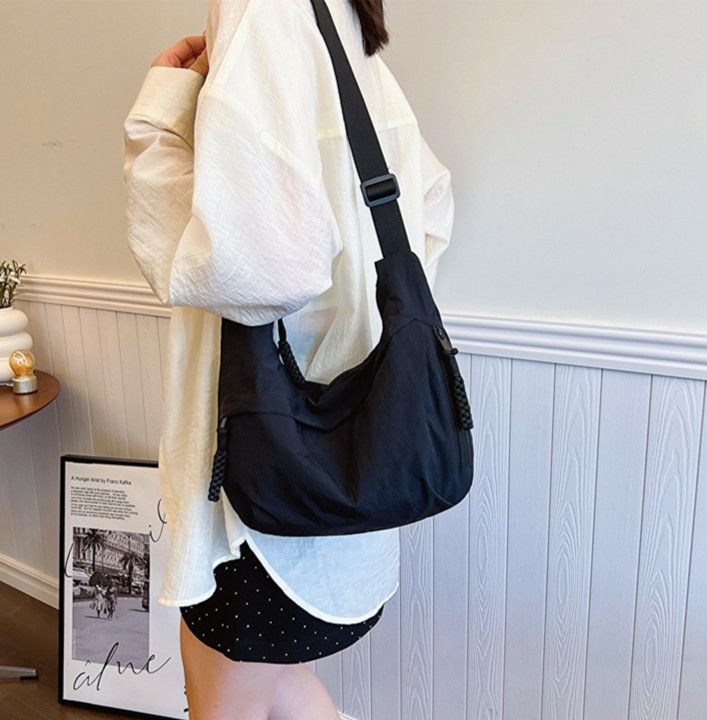 The Unbranded Brand Fashionable and Minimalist Crossbody Bag Size ONE SIZE - 6 Thumbnail