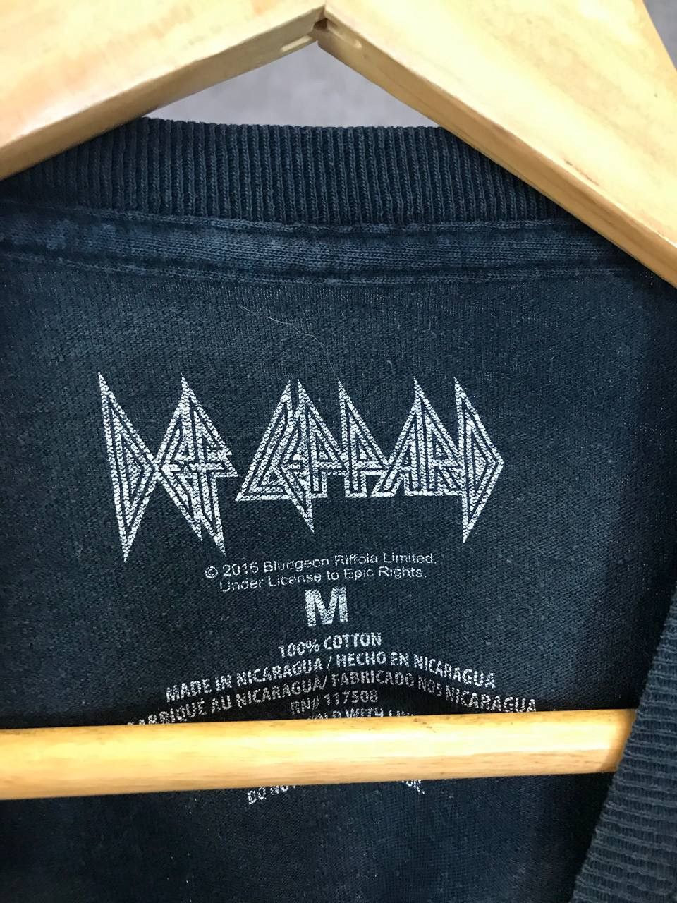 Band Tees × Def Leppard Def Leppard rock overprinted band tee Size US M / EU 48-50 / 2 - 5 Thumbnail