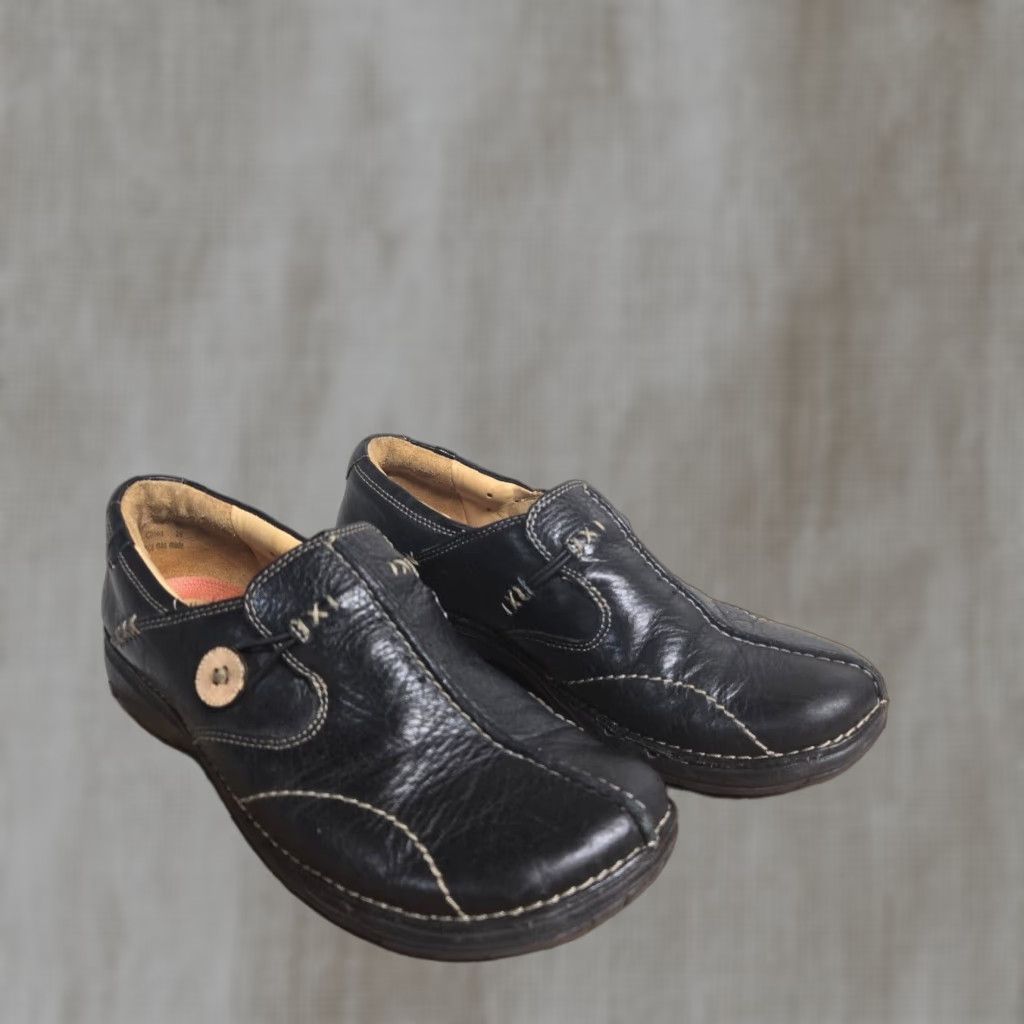 Clarks Clarks Un-Structured Loafers Black Round Toe Button Slip On 85071 Women's US 8 Size US 8 / IT 38 - 1 Thumbnail