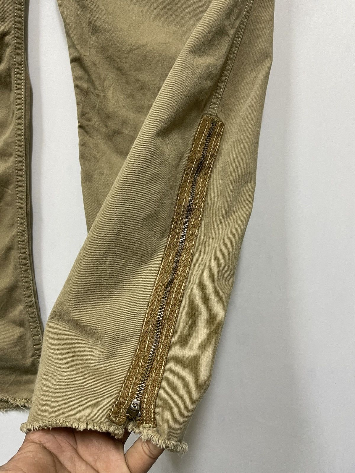 Levi's Made & Crafted Vintage 2005 Levi's Cargo Baggy With Adjustment Zip Size US 33 - 9 Thumbnail