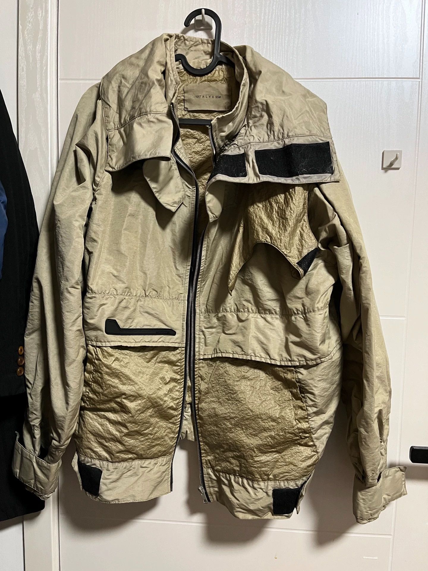 1017 ALYX 9SM 1017 Alyx 9SM Tech Jacket XS 9/10 Oversized Thick Size US XS / EU 42 / 0 - 1 Thumbnail