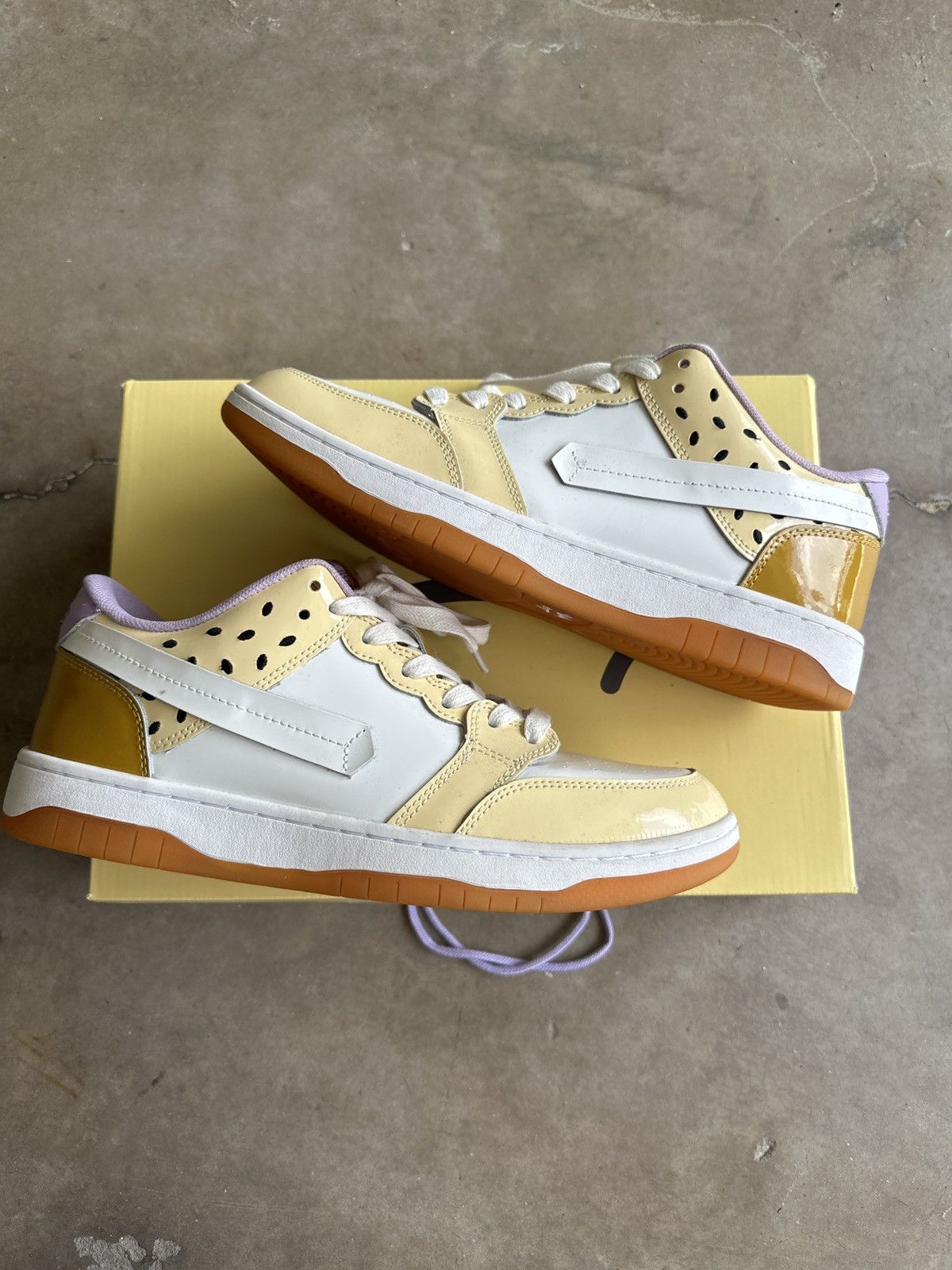 Vandy the pink burger shoes