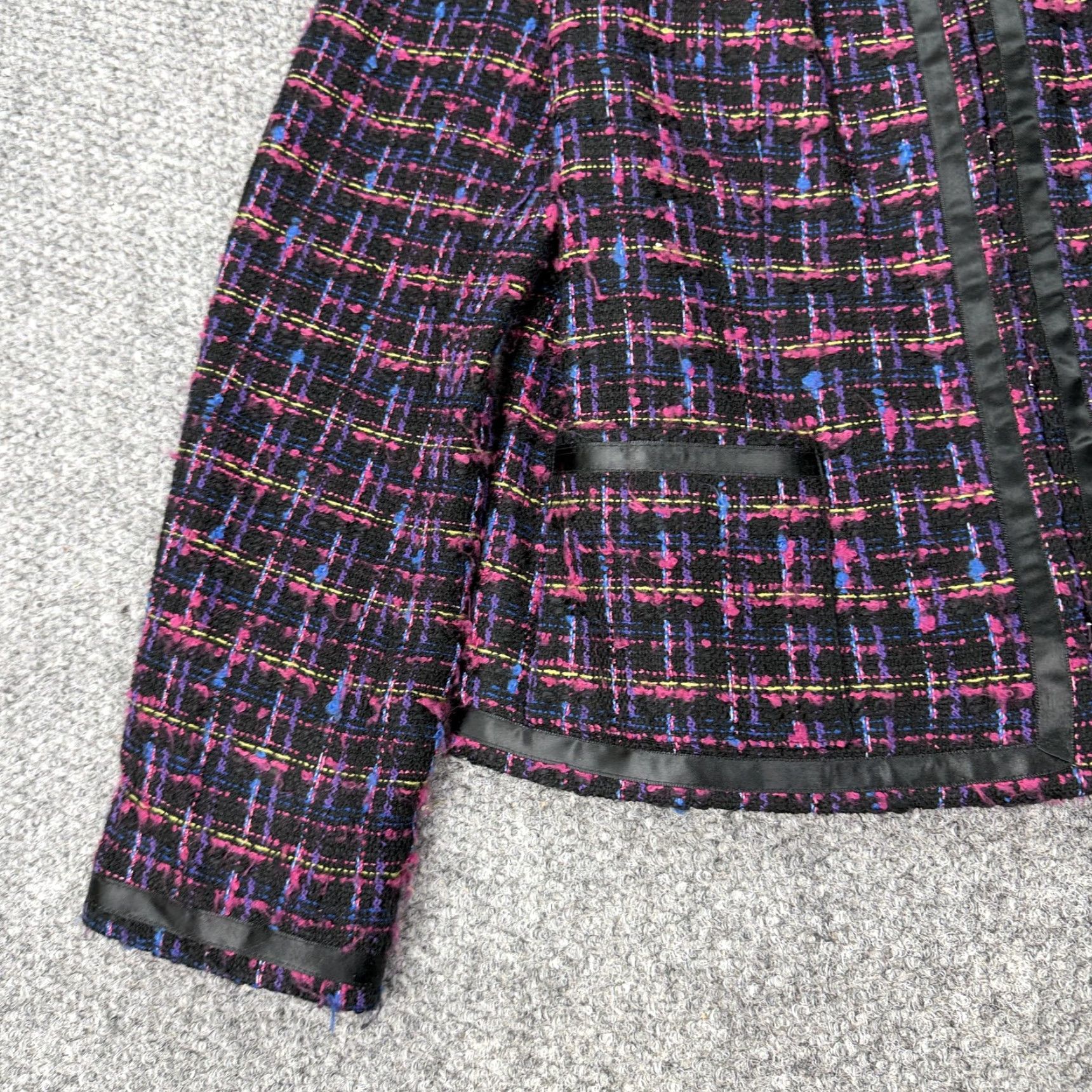 Vintage VINTAGE Oscar de la Renta Tweed Jacket Womens 10 Black Boucle Satin Trim Plaid 90s (Business, Casual) Womens Size L / US 10 / IT 46 - 2 Thumbnail