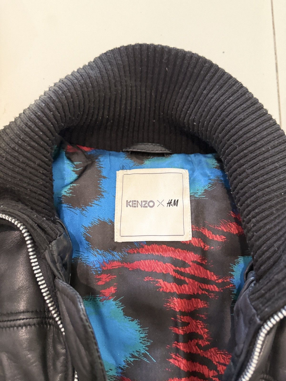 H&M × Kenzo KENZO x H&M Reversible Bomber Jacket – Jungle Tiger – Size L Size US L / EU 52-54 / 3 - 6 Thumbnail