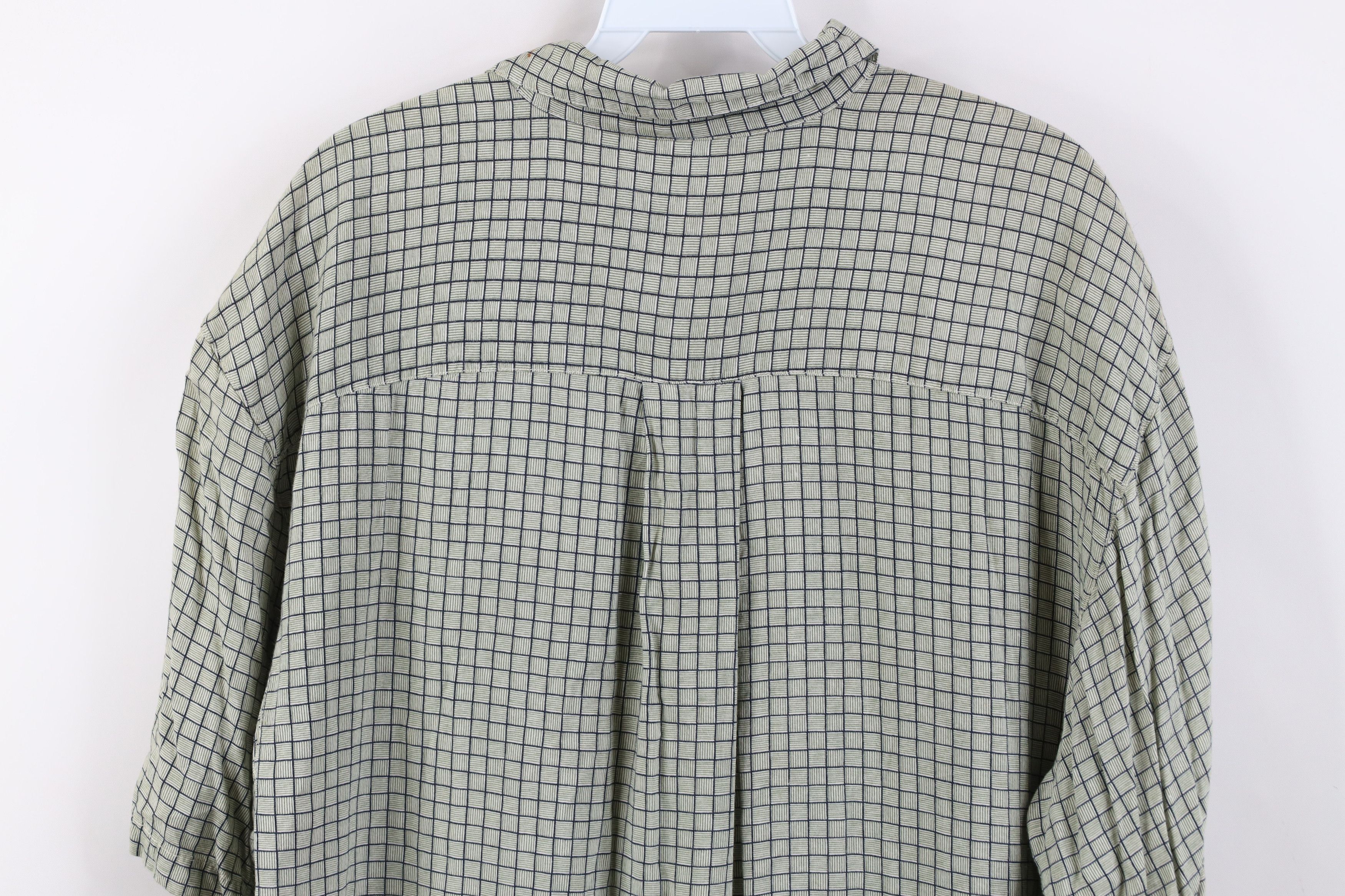Vintage Vintage 90s Streetwear Gabardine Short Sleeve Button Shirt Size US L / EU 52-54 / 3 - 11 Thumbnail