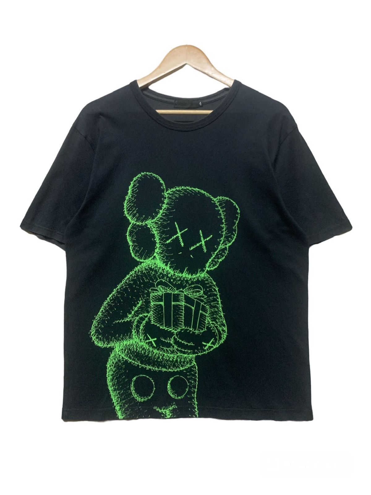 Kaws Original Fake Neon Kaws Present Big Print Faded T-Shirt Size US L / EU 52-54 / 3 - 1 Thumbnail