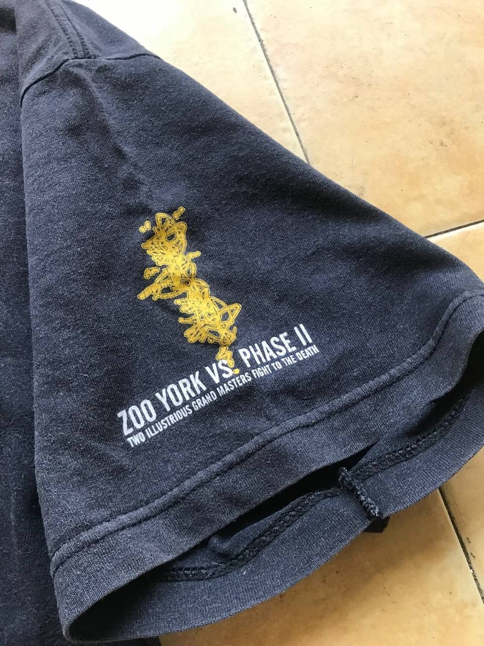 Hook-Ups × Vintage Vintage Zoo York vs Phase II Faded Tee Size US M / EU 48-50 / 2 - 3 Thumbnail
