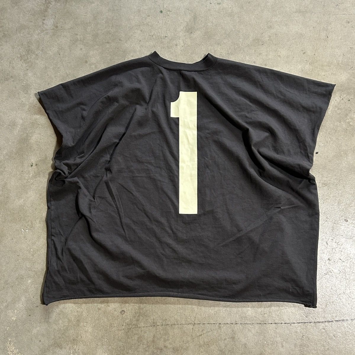Yeezy YZY ONE BOX T-Shirt Sz 3 New Vultures Size US XL / EU 56 / 4 - 1 Thumbnail