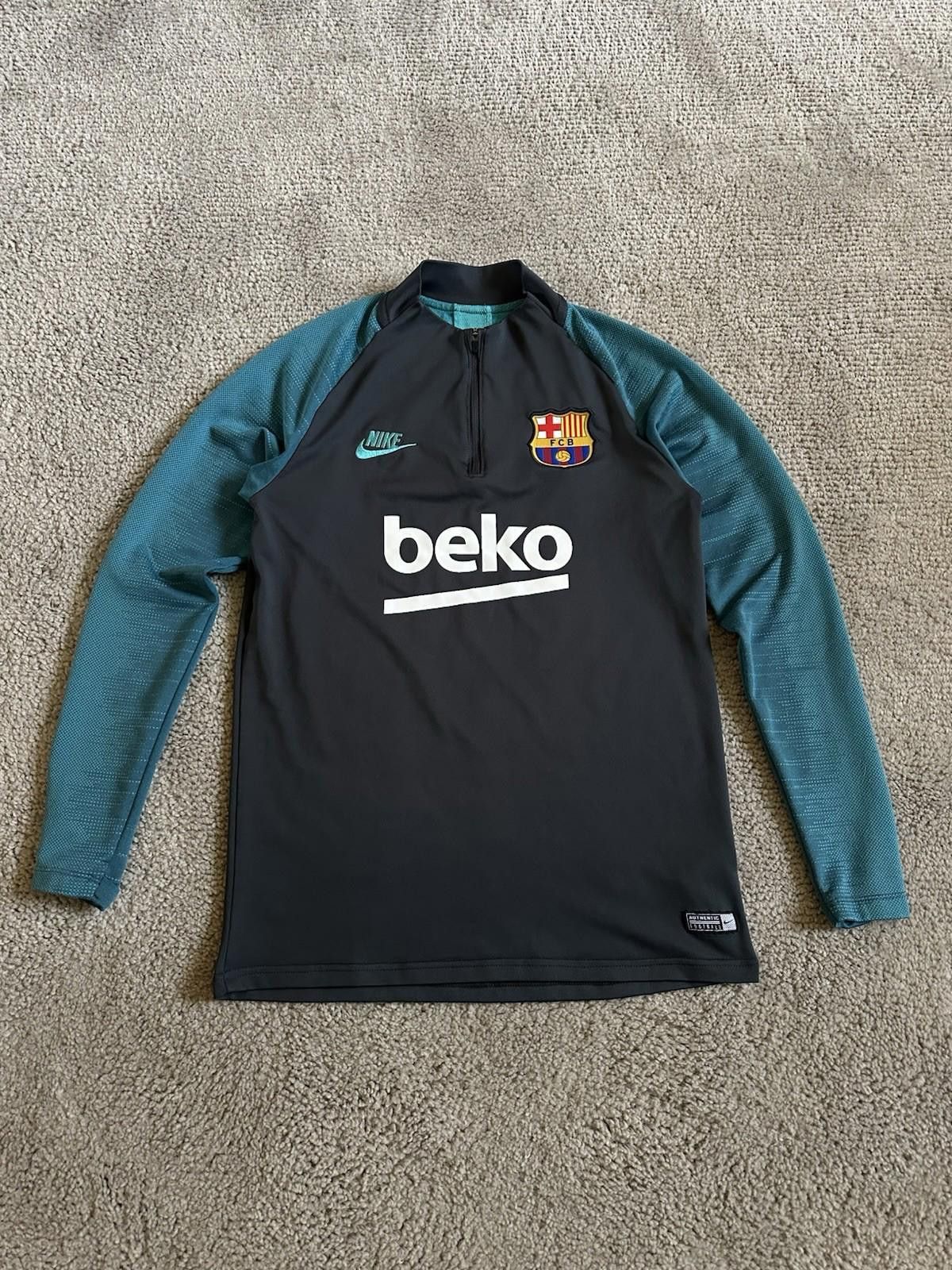 Nike 2019-20 Barcelona Nike 1/4 Zip Football Soccer Training Top Size US S / EU 44-46 / 1 - 1 Thumbnail