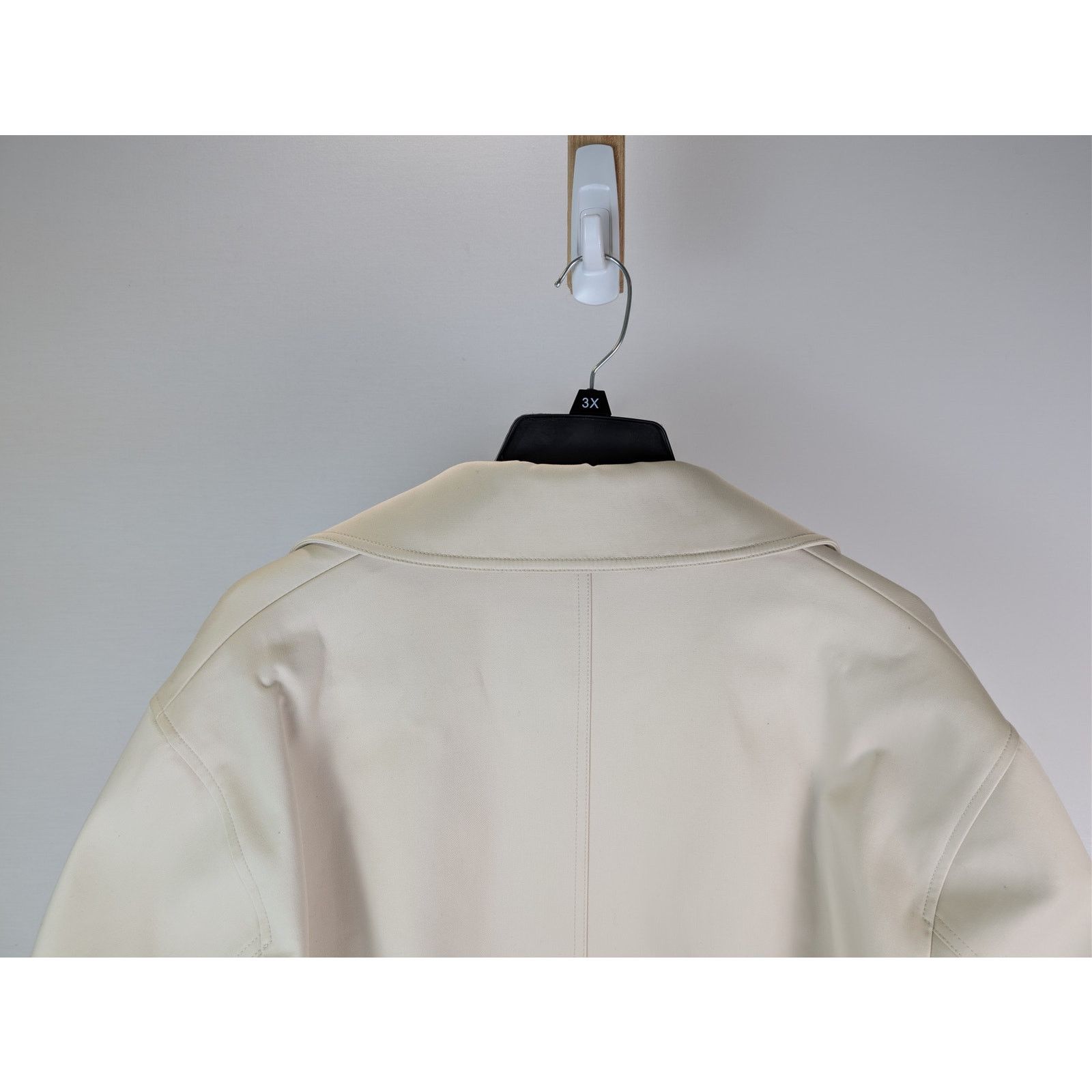 Tom Ford o1rshd1 CC20 Sportswear double-breasted leather coat White Size US M / EU 48-50 / 2 - 14 Thumbnail