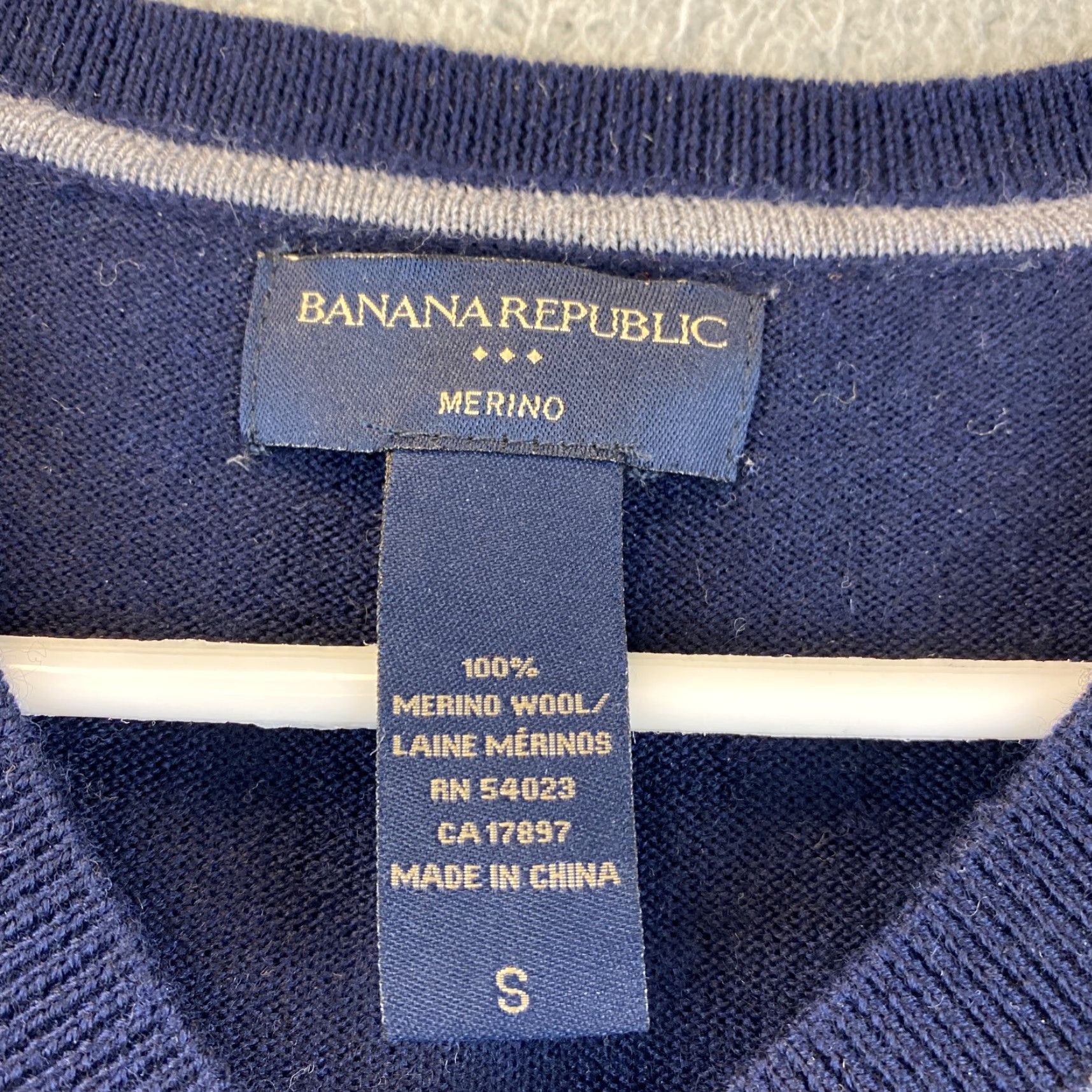 Banana Republic Banana Republic Sweater Men's Extra Fine Merino Wool Blue Solid Pullover Regular Fit Size S Size US S / EU 44-46 / 1 - 3 Thumbnail