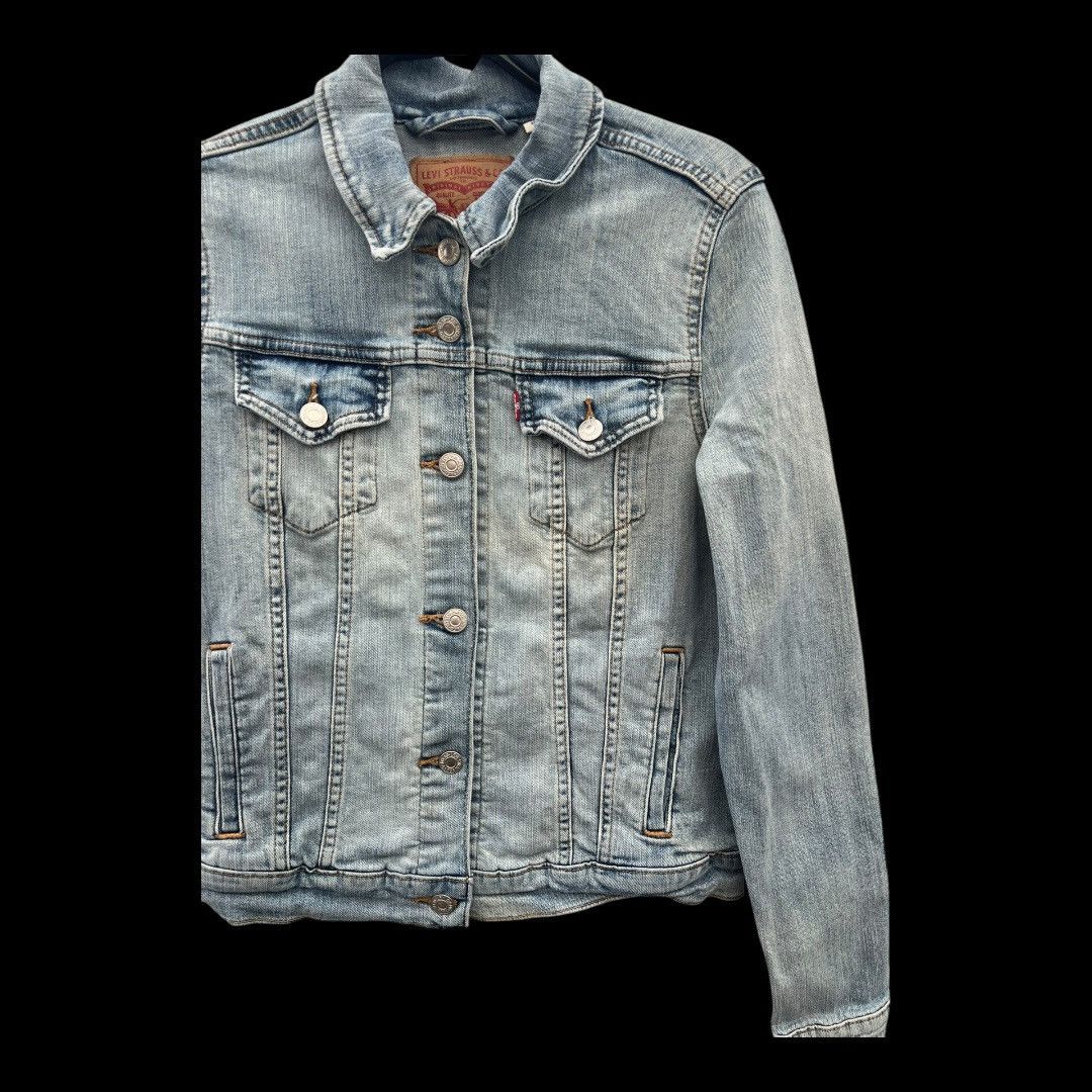 Levi's Levi’s Women’s Denim Jacket Sz M Size M / US 6-8 / IT 42-44 - 5 Thumbnail