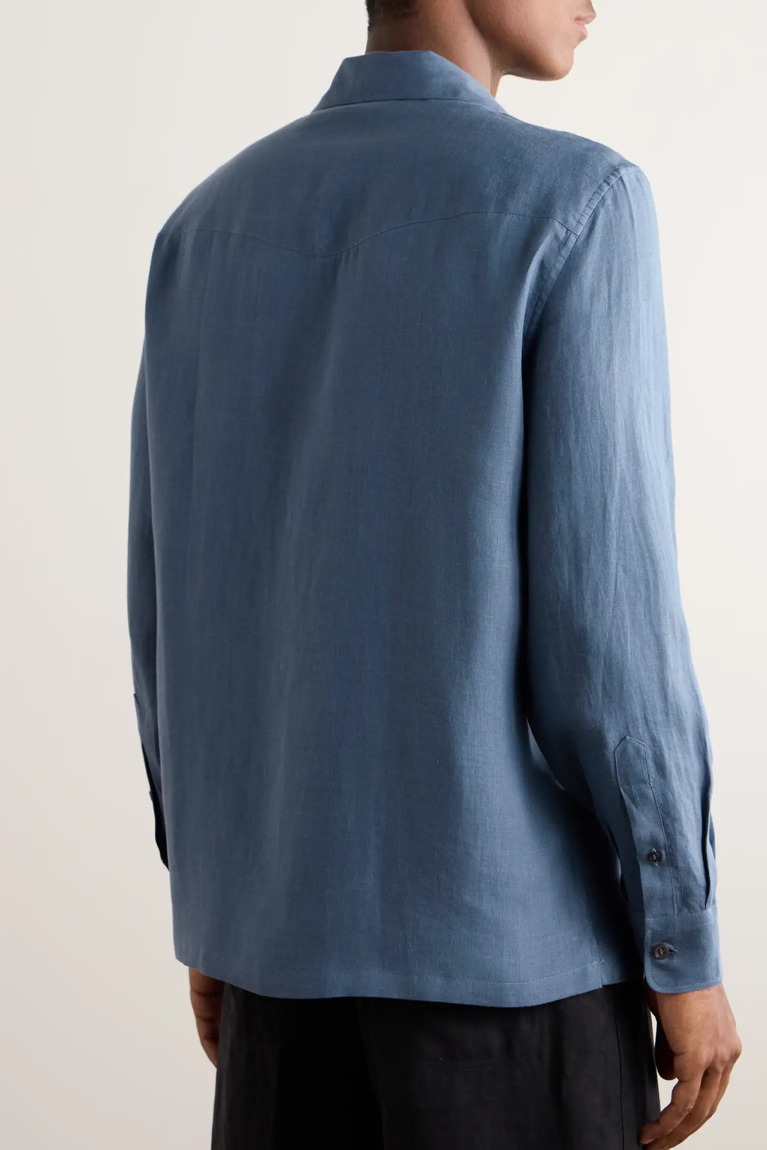 Brunello Cucinelli o1y0526 Solid Color Shirt in Slate Blue Size US M / EU 48-50 / 2 - 3 Thumbnail