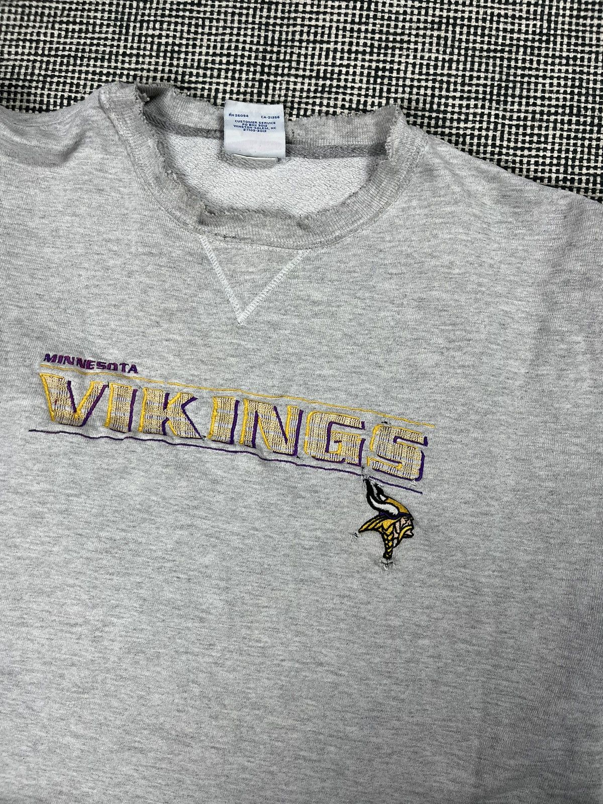 NFL × Vintage trashed vintage Minnesota Vikings champion sweatshirt Size US L / EU 52-54 / 3 - 5 Thumbnail
