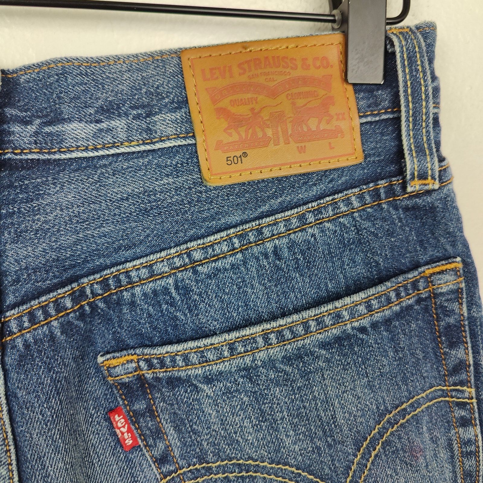 Levi's Levi's 501 Shorts Womens 24 Echo Park Distressed Cut Offs Size 24" / US 00 / IT 34 - 4 Thumbnail