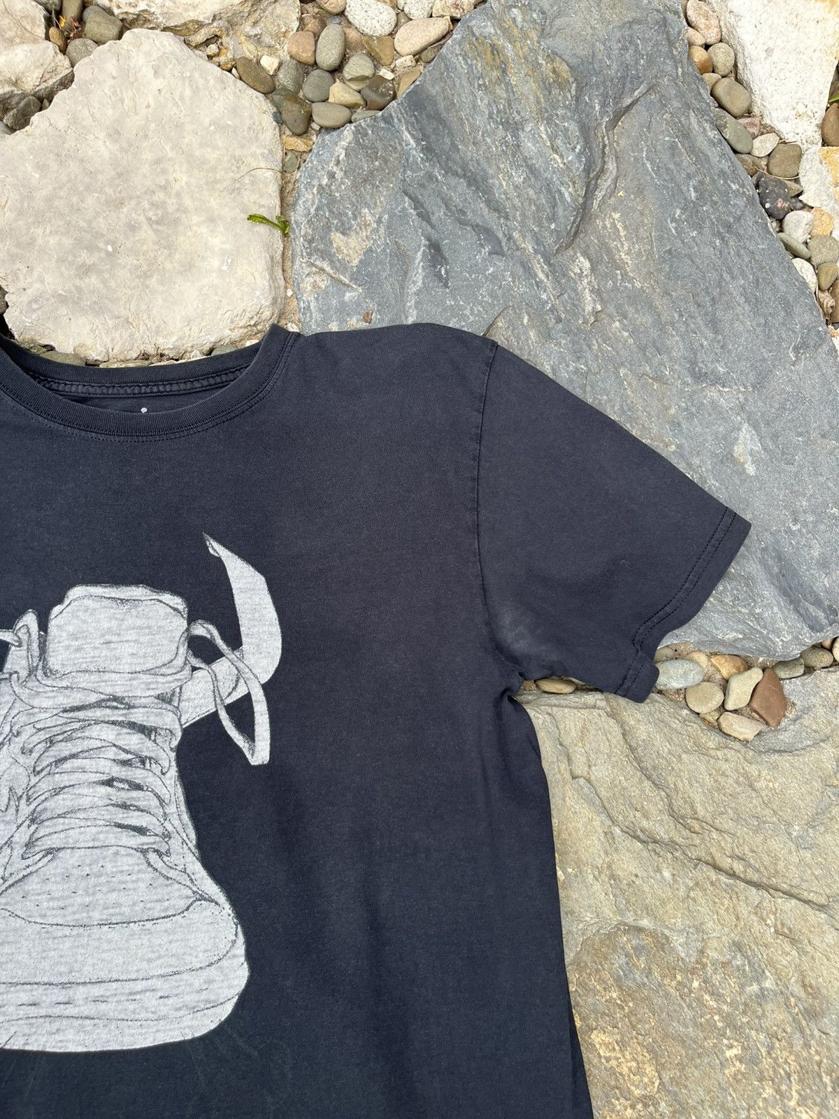 Jordan Brand × Nike × Vintage Vintage Nike Michael Jordan faded t-shirt y2k shoe air high Size US L / EU 52-54 / 3 - 4 Thumbnail