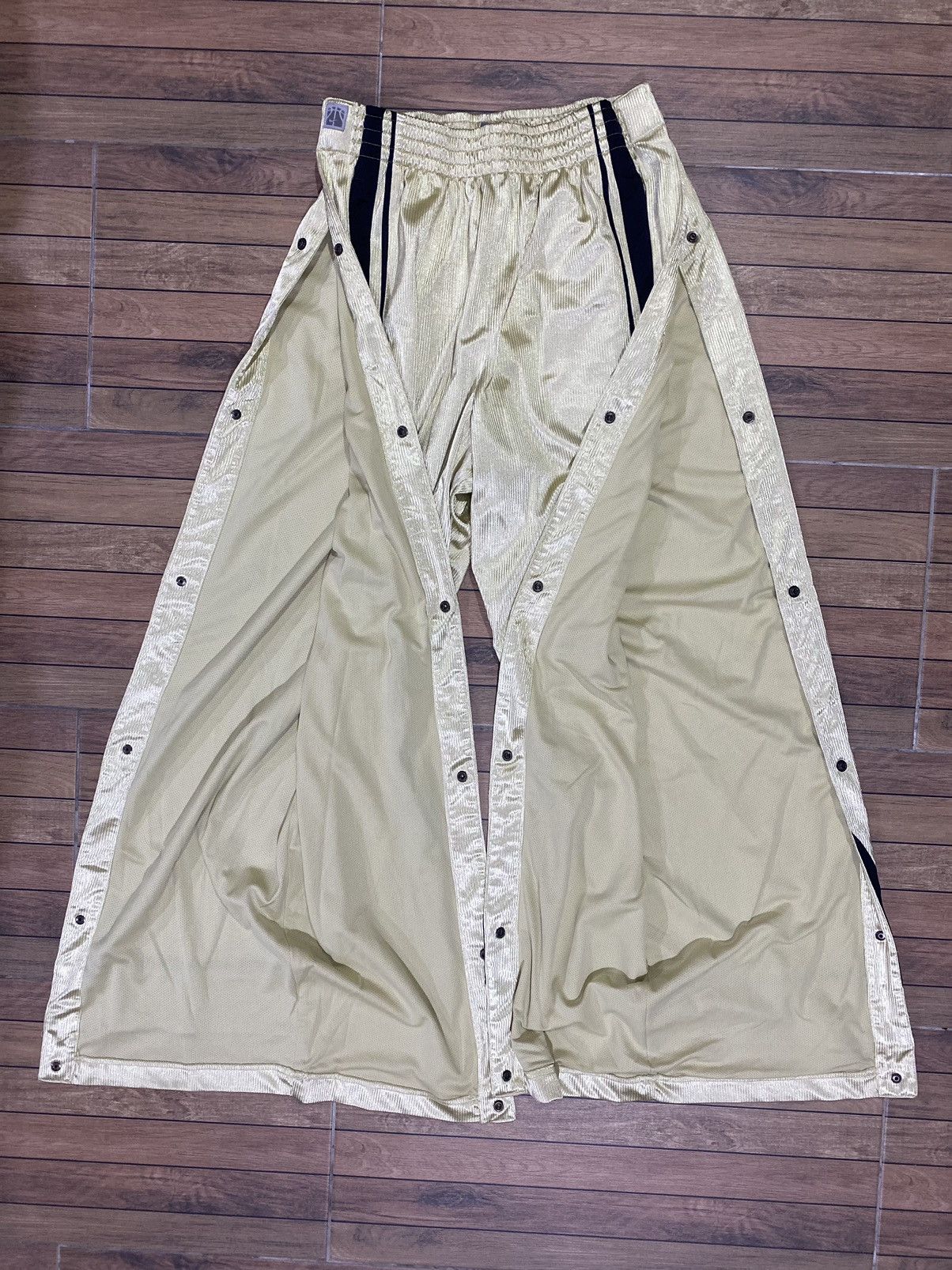 NBA Nike x NBA Gold Velour Tearaway Track Pants Rare VTG Warm-Up Size US 36 / EU 52 - 5 Thumbnail