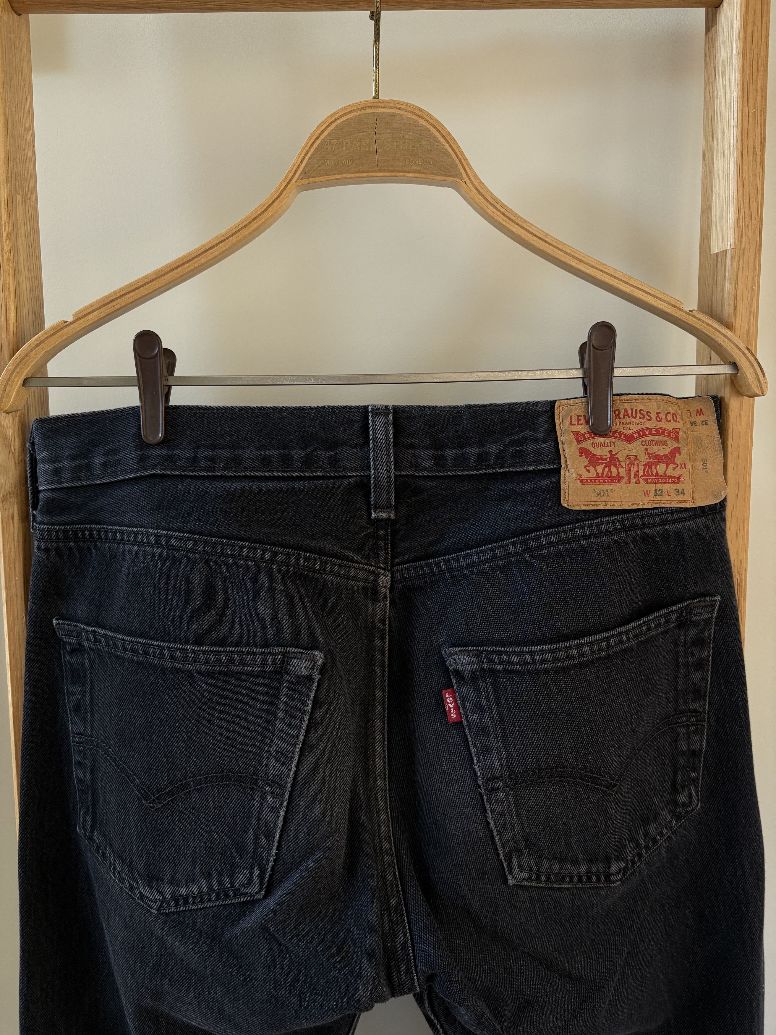 Levi's × Vintage Levi's Vintage Faded Distressed Jeans Size US 32 / EU 48 - 5 Thumbnail