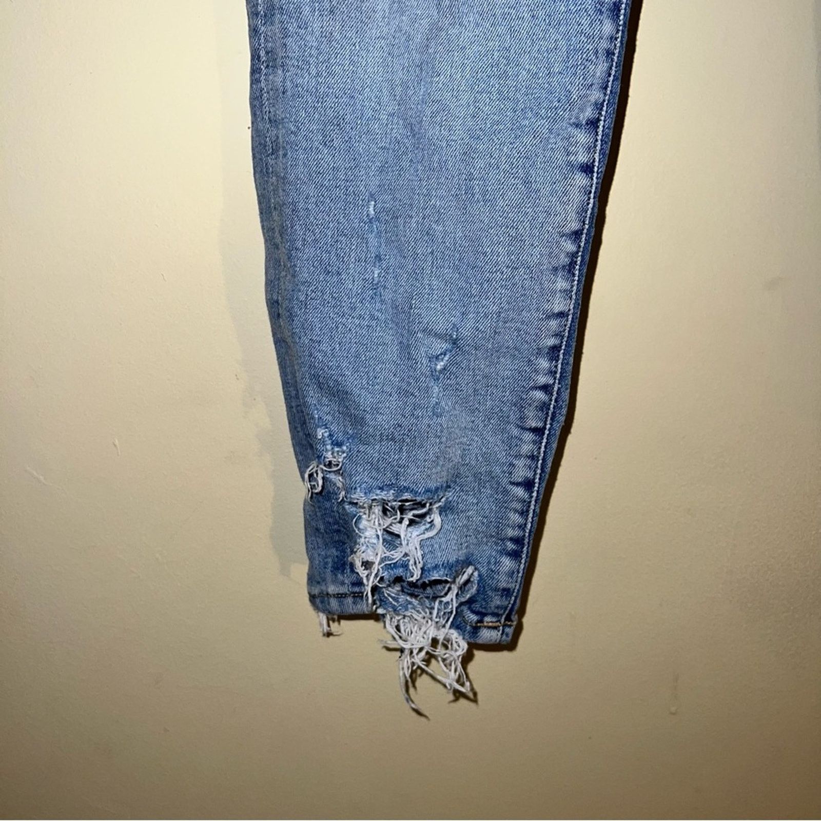 Agolde AGOLDE Sophie distressed light wash skinny jeans 25 Size 27" / US 4 / IT 40 - 7 Thumbnail