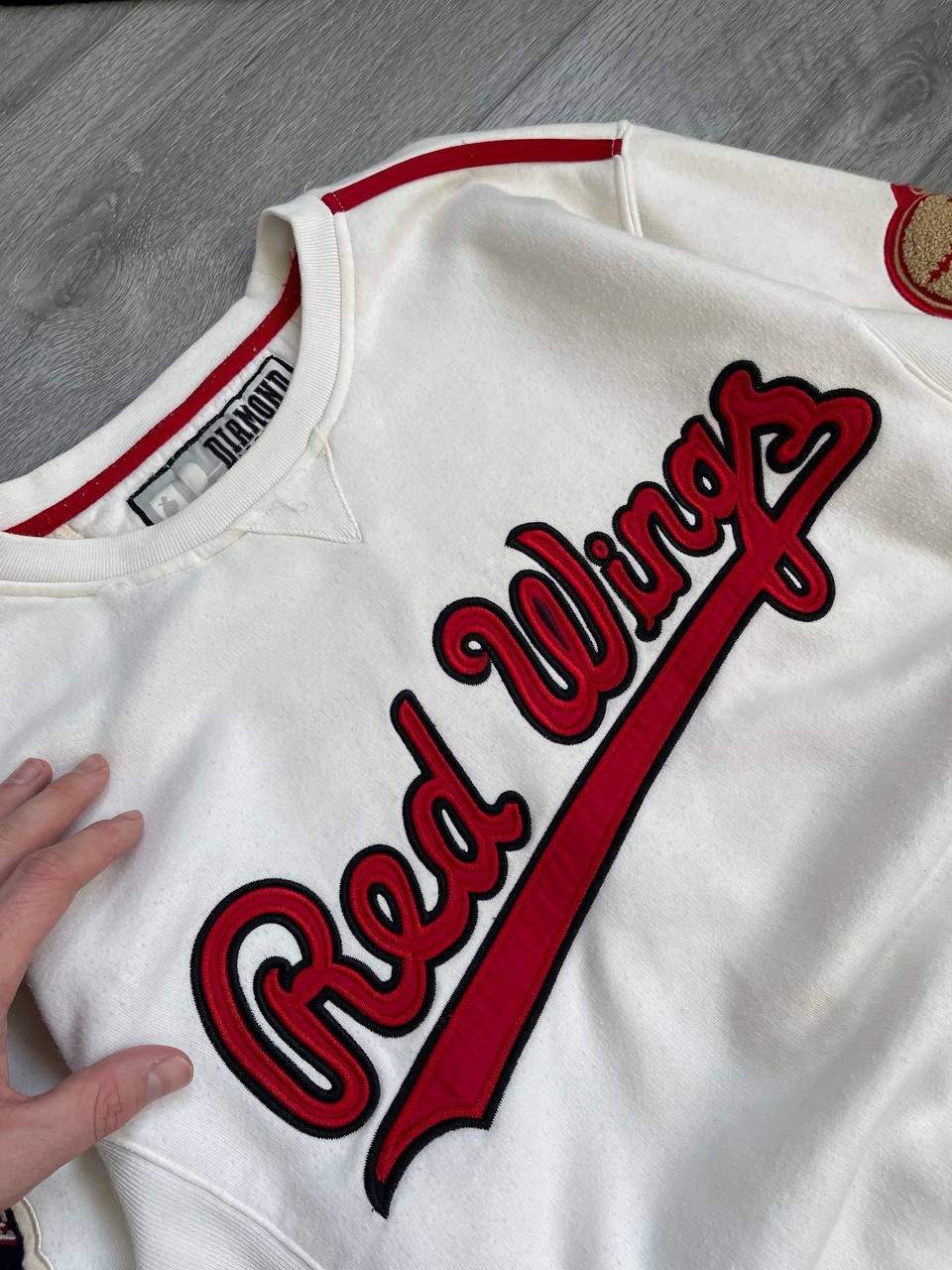 Russell Athletic × Vintage Vintage big logo Russell athletic red wings sweatshirt Size US XS / EU 42 / 0 - 7 Thumbnail