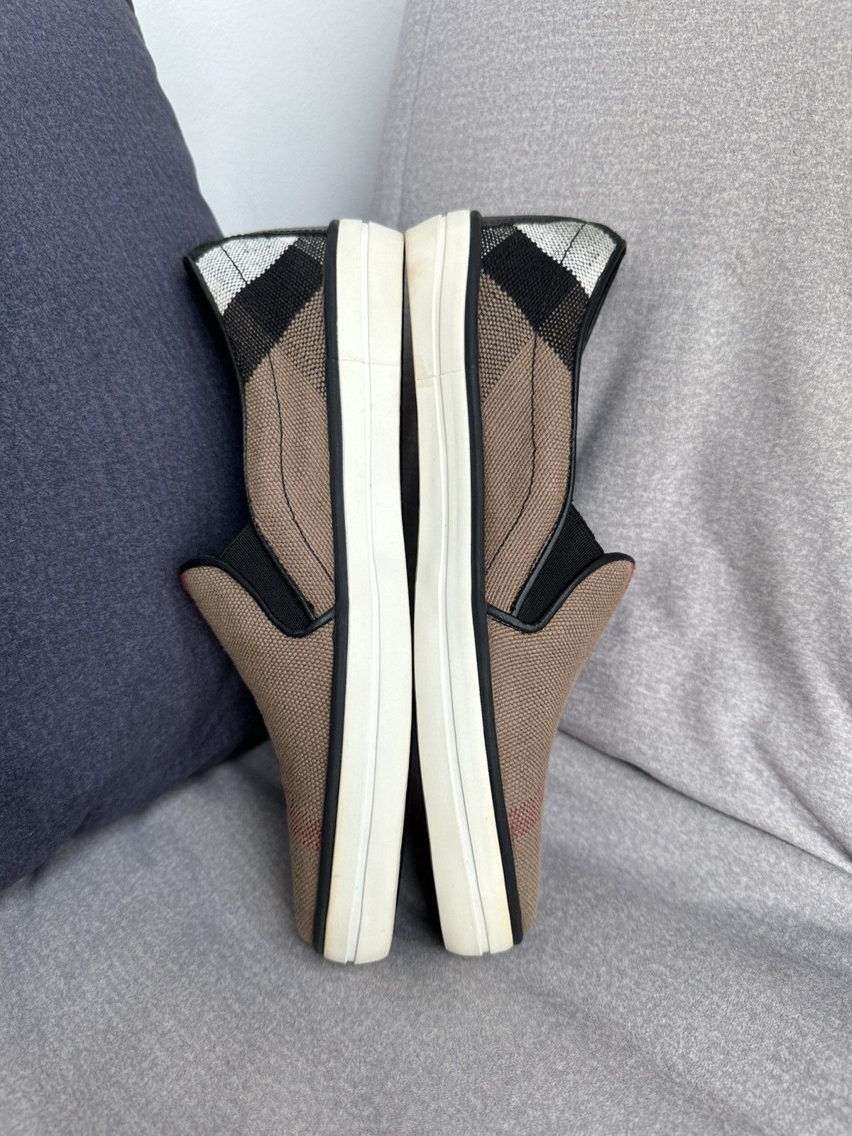 Burberry Burberry Nova Check Slip-Op Sneakers Size US 6 / IT 36 - 11 Thumbnail