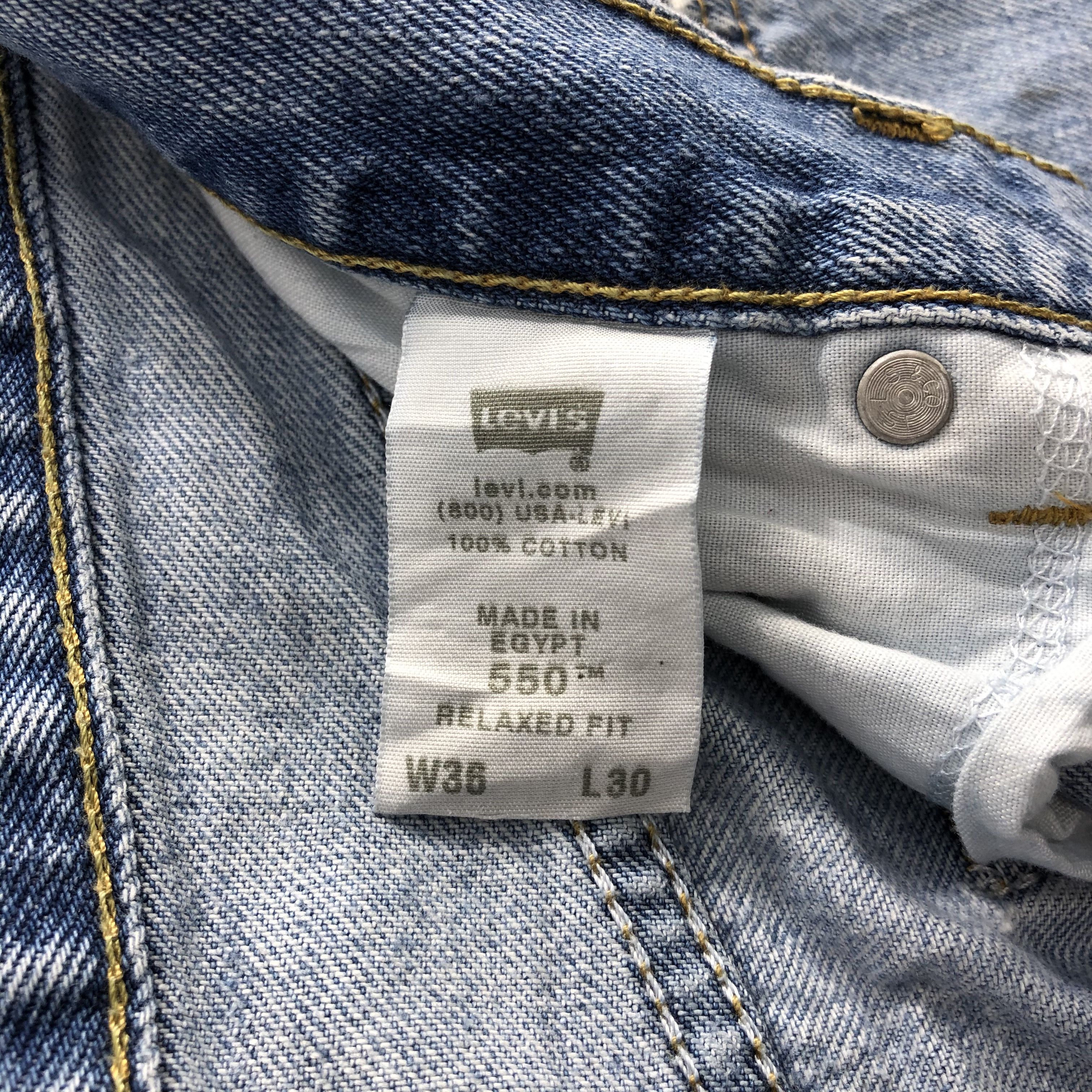 Levi's Vintage Levis 550 Jeans Blue Wash Denim KJ442 Size US 36 / EU 52 - 9 Thumbnail