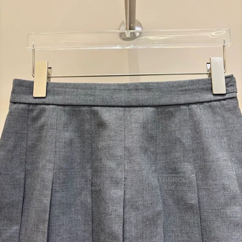 Thom Browne Thom Browne Classic Pleated Skirt Size 26" / US 2 / IT 38 - 3 Thumbnail
