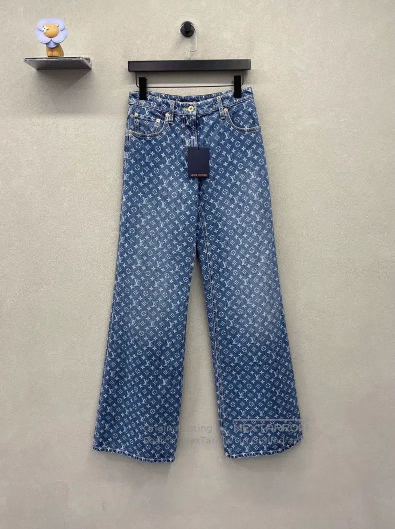 Louis Vuitton Louis Vuitton 25 New Full Logo Jeans Size US 36 / EU 52 - 1 Thumbnail