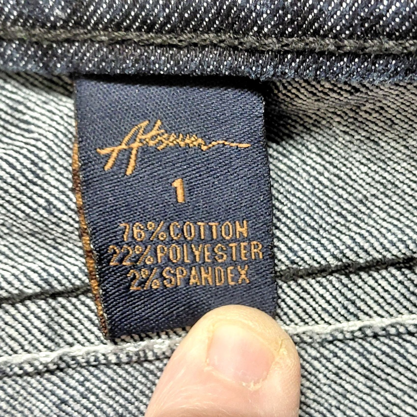 Vintage At Seven 7 Shorts Jeans Junior's Size 1 Blue Skinny Dark Wash Denim Bling Rhinestone Logo 5-Pocket Design Regular Fit Boys Girls Teens Vintage No Size 25" / US 0 / IT 36 - 6 Thumbnail